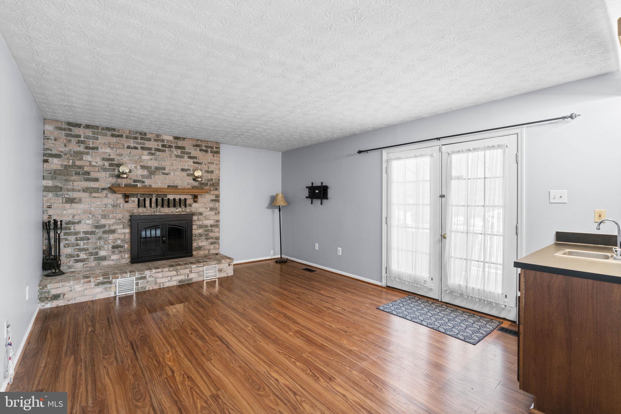 CLOVERFIELD MANOR - Residential