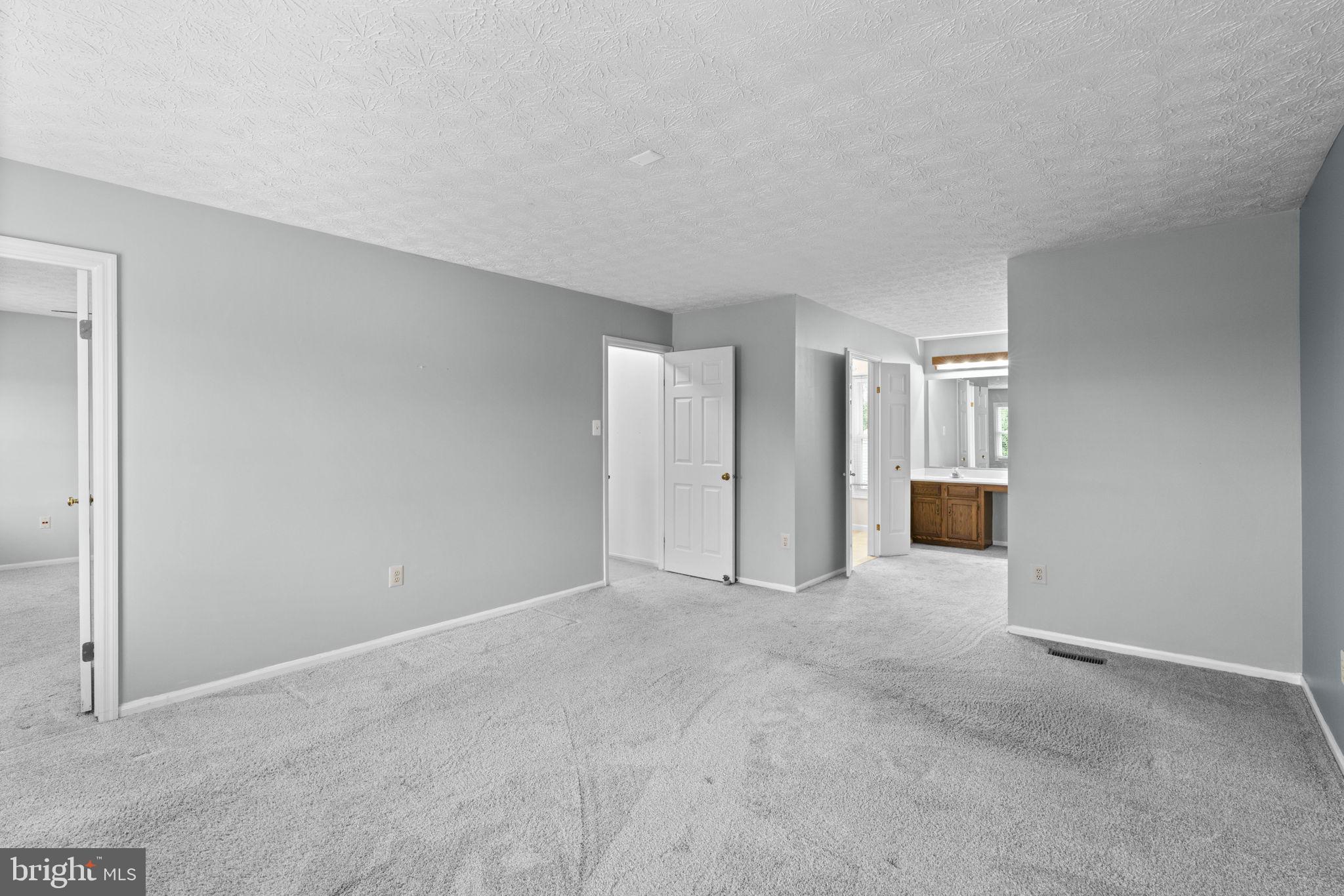 CLOVERFIELD MANOR - Residential