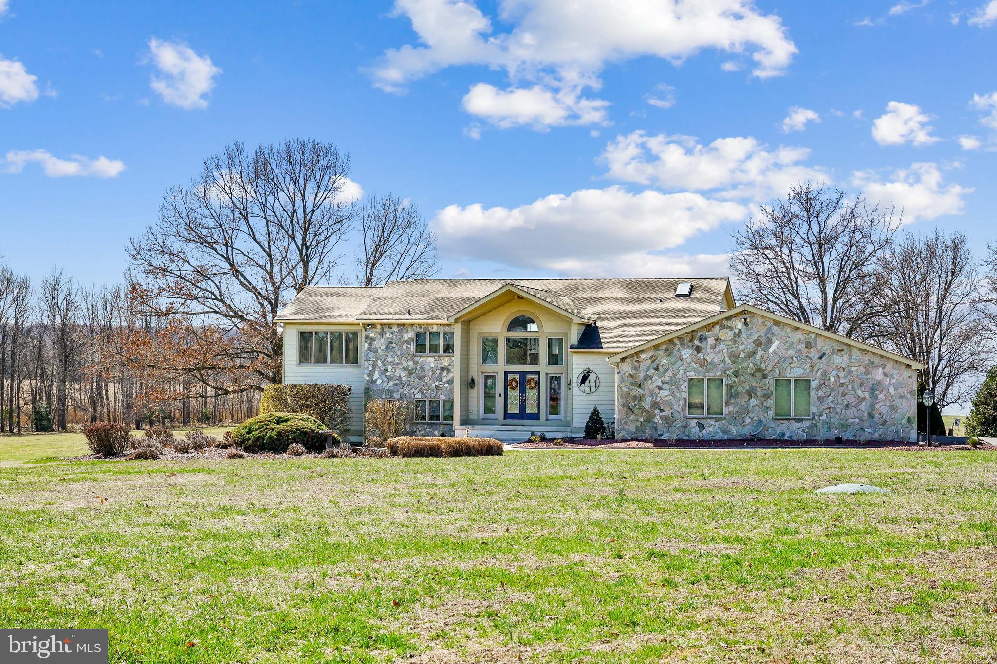 SUNSET POINTE - Residential