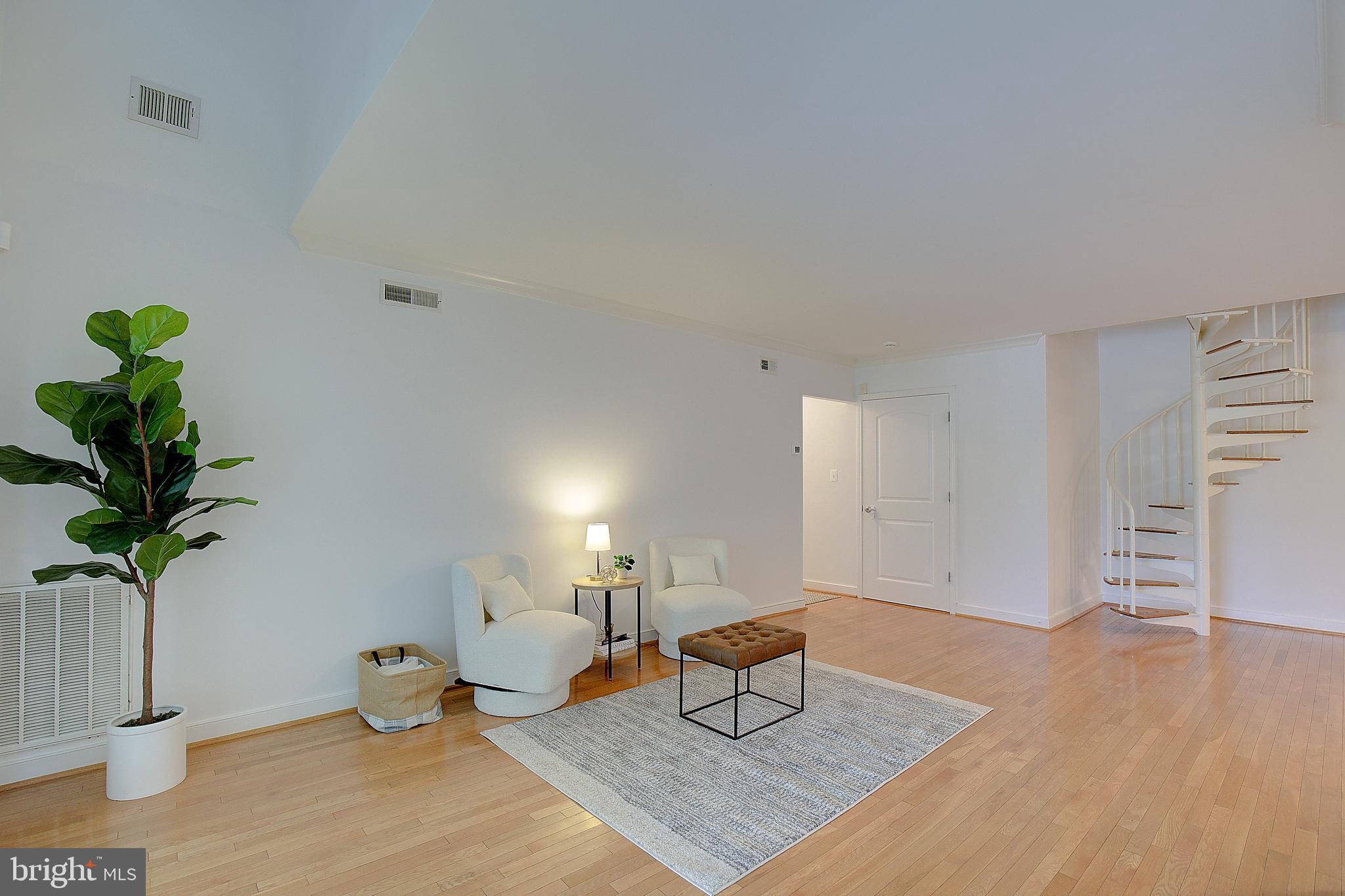 NORTH GREEN CONDOMINIUMS - Residential