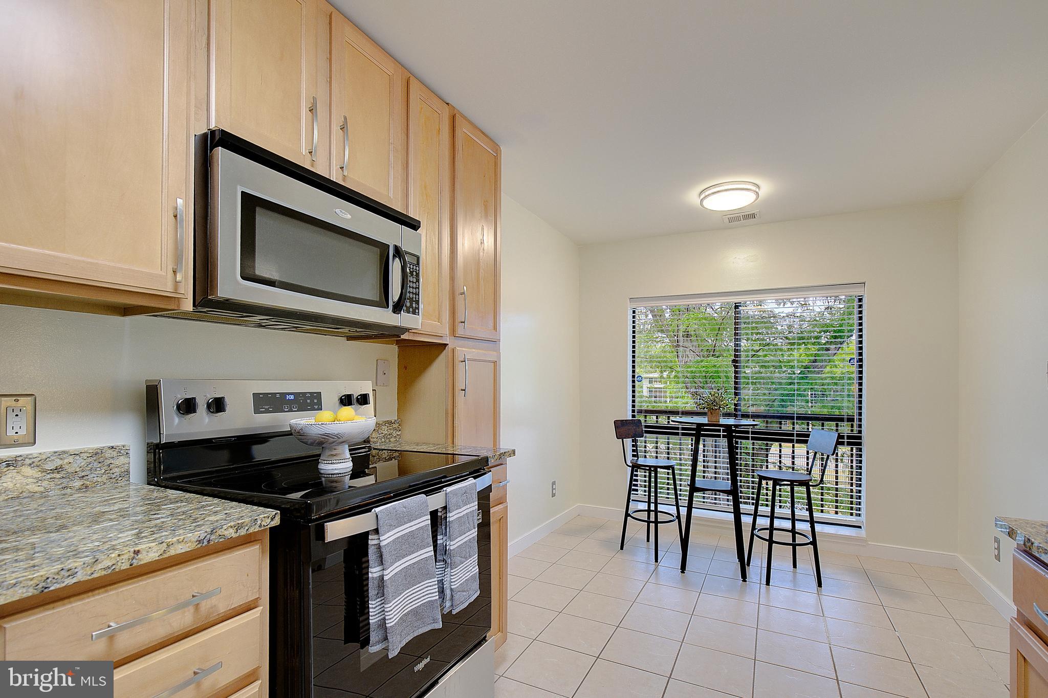 NORTH GREEN CONDOMINIUMS - Residential