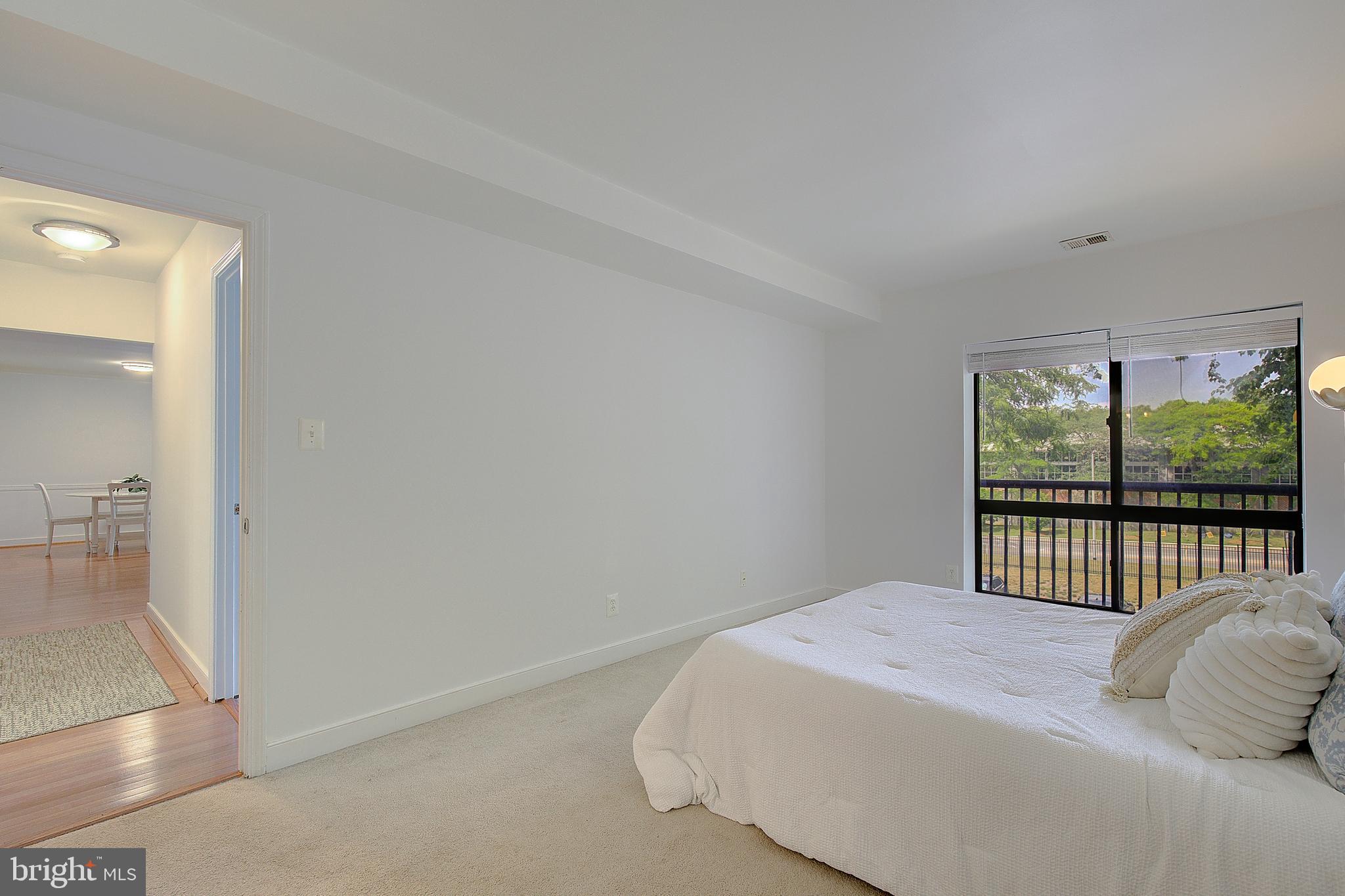 NORTH GREEN CONDOMINIUMS - Residential