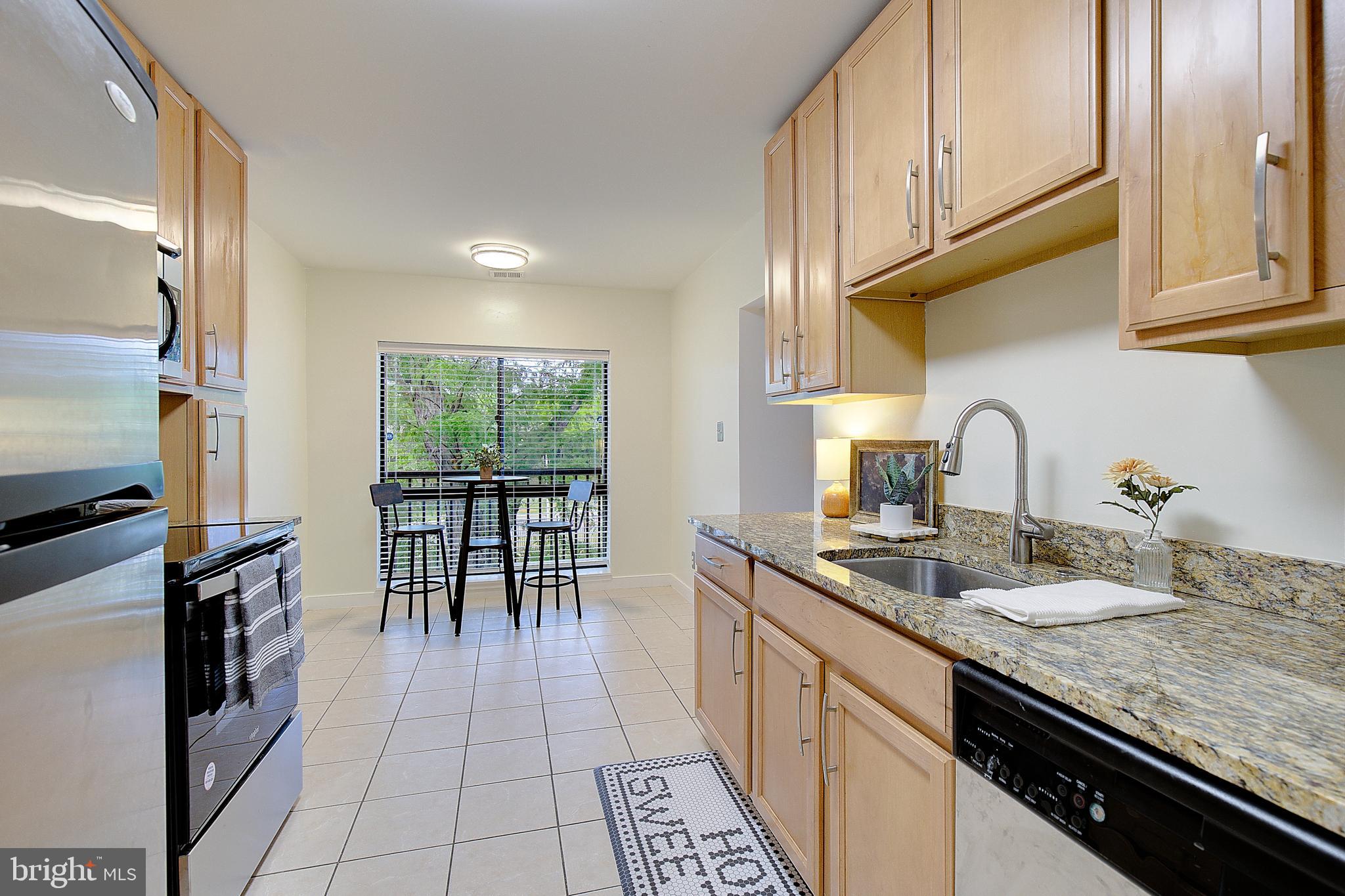 NORTH GREEN CONDOMINIUMS - Residential