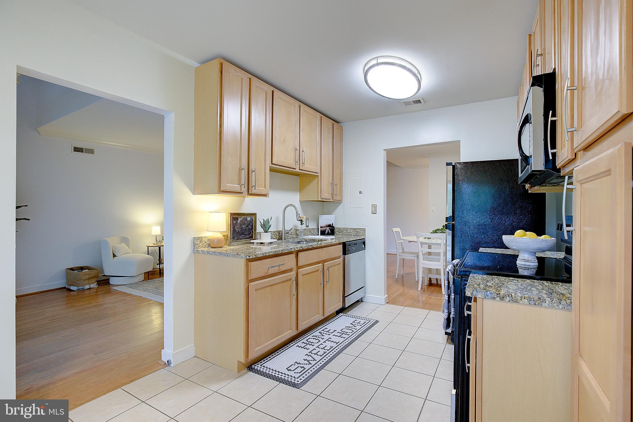 NORTH GREEN CONDOMINIUMS - Residential