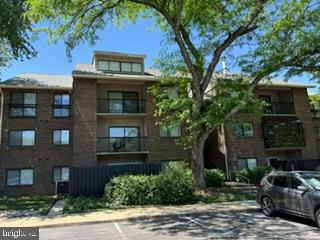 NORTH GREEN CONDOMINIUMS - Residential