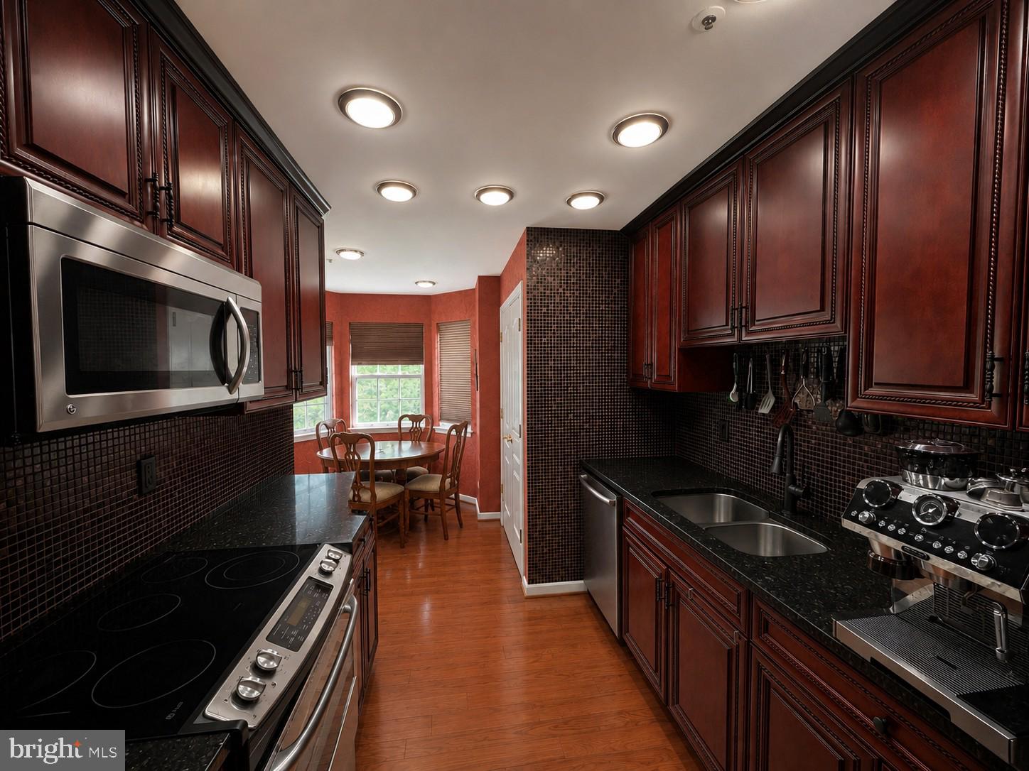 TIMBERGROVE - Residential