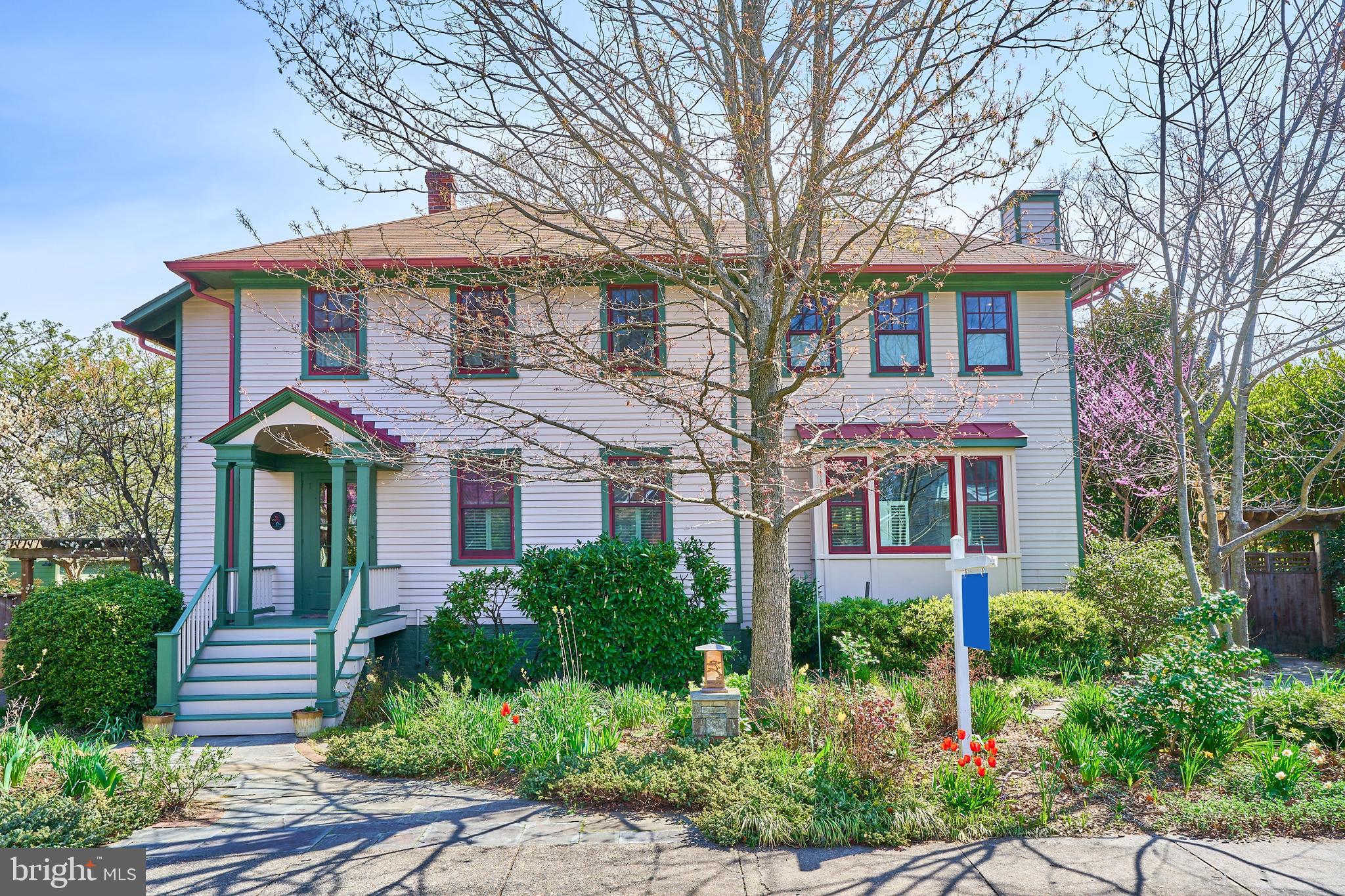**Open House Schedule: Saturday and Sunday, April 13th & 14th, 2 PM - 4 PM** Fresh to the market, a stunning 1920 Craftsman with a 2013 addition designed by Contours and Concepts.  This jewel is situated on a large 11,491 SF lot in an ideal location, down the street from the VA Square Metro and everything the Orange Line corridor offers, including restaurants, coffee shops, fitness and yoga studios, bike stores, pharmacies, and groceries. Convenient to numerous commuter routes including Washington Boulevard (27), Glebe Road (120), Wilson Boulevard, I-395 and Rt. 66. Features include 4 bedrooms, 2.5 baths, a sun-drenched primary bedroom and ensuite with a large walk-in-closet, a gas fireplace, two inviting screened-in porches, two lovely offices, charming built-in bookcases all throughout the home, a one-car garage and spacious driveway, two basement areas (one finished, the other unfinished), and original Heart of Pine flooring.  The icing on the cake is the spectacular landscaped front and backyards. This home is the perfect blend of yesteryear charm with a modern twist. What's not to love?