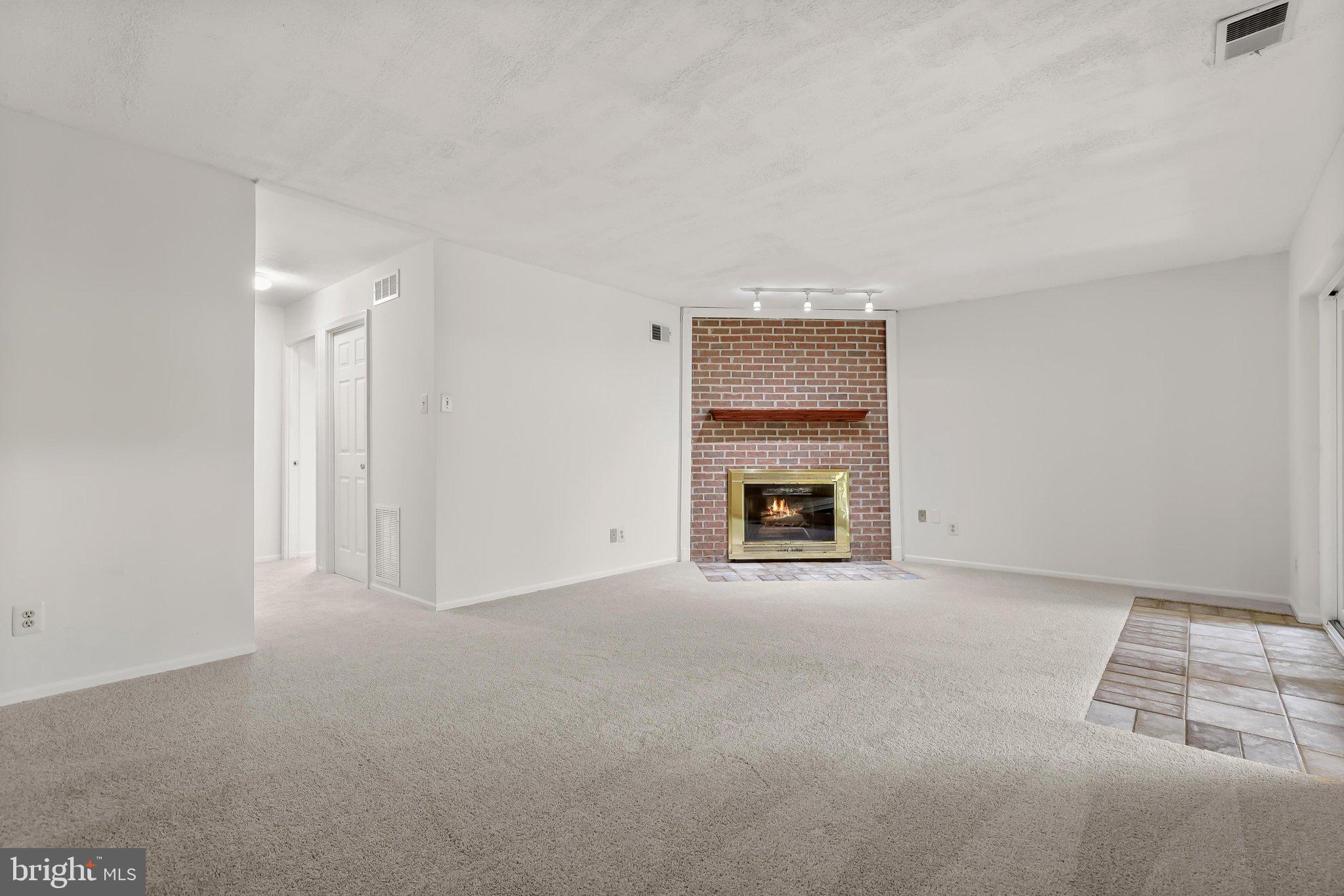 HINES ESTATES - Residential