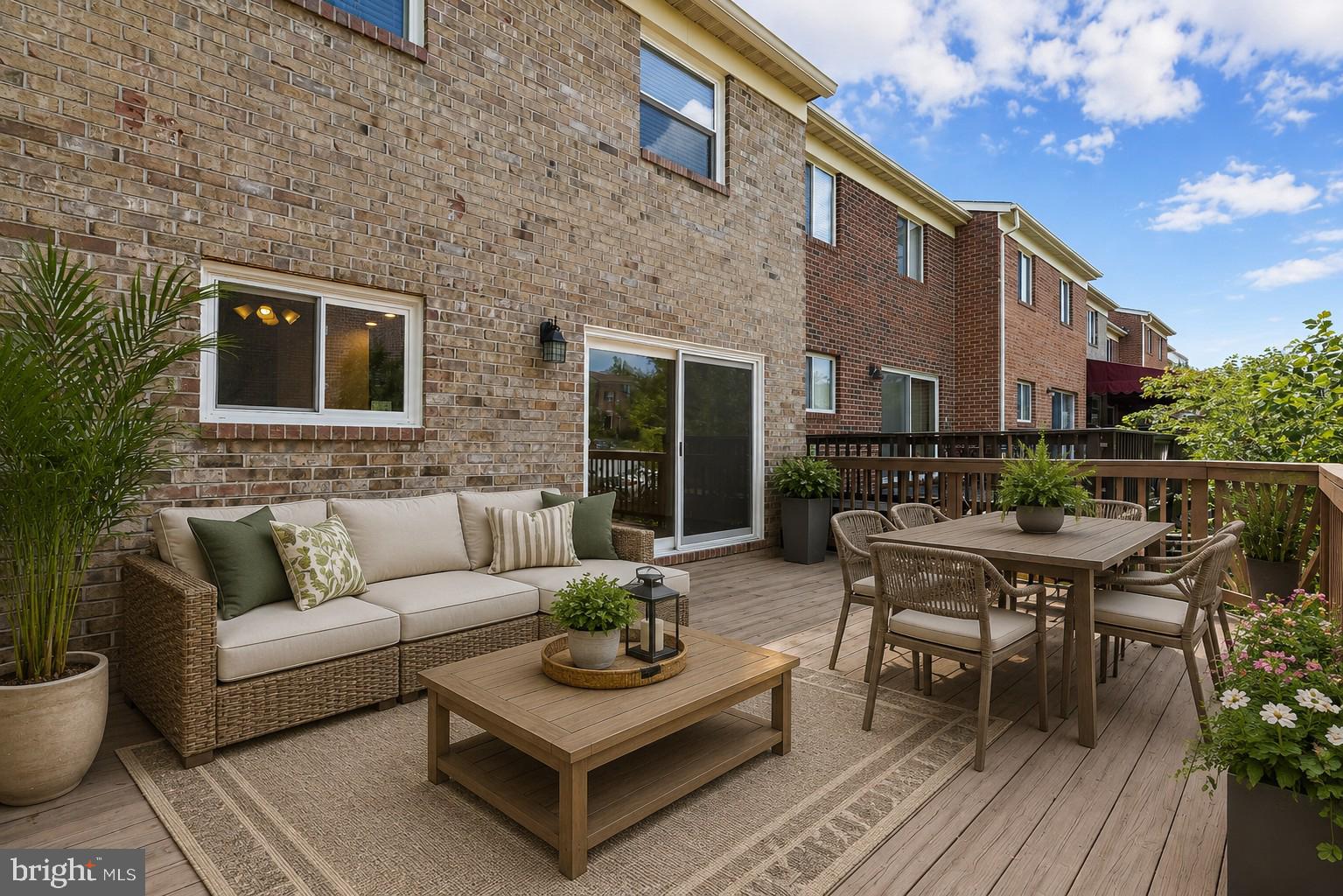 HINES ESTATES - Residential