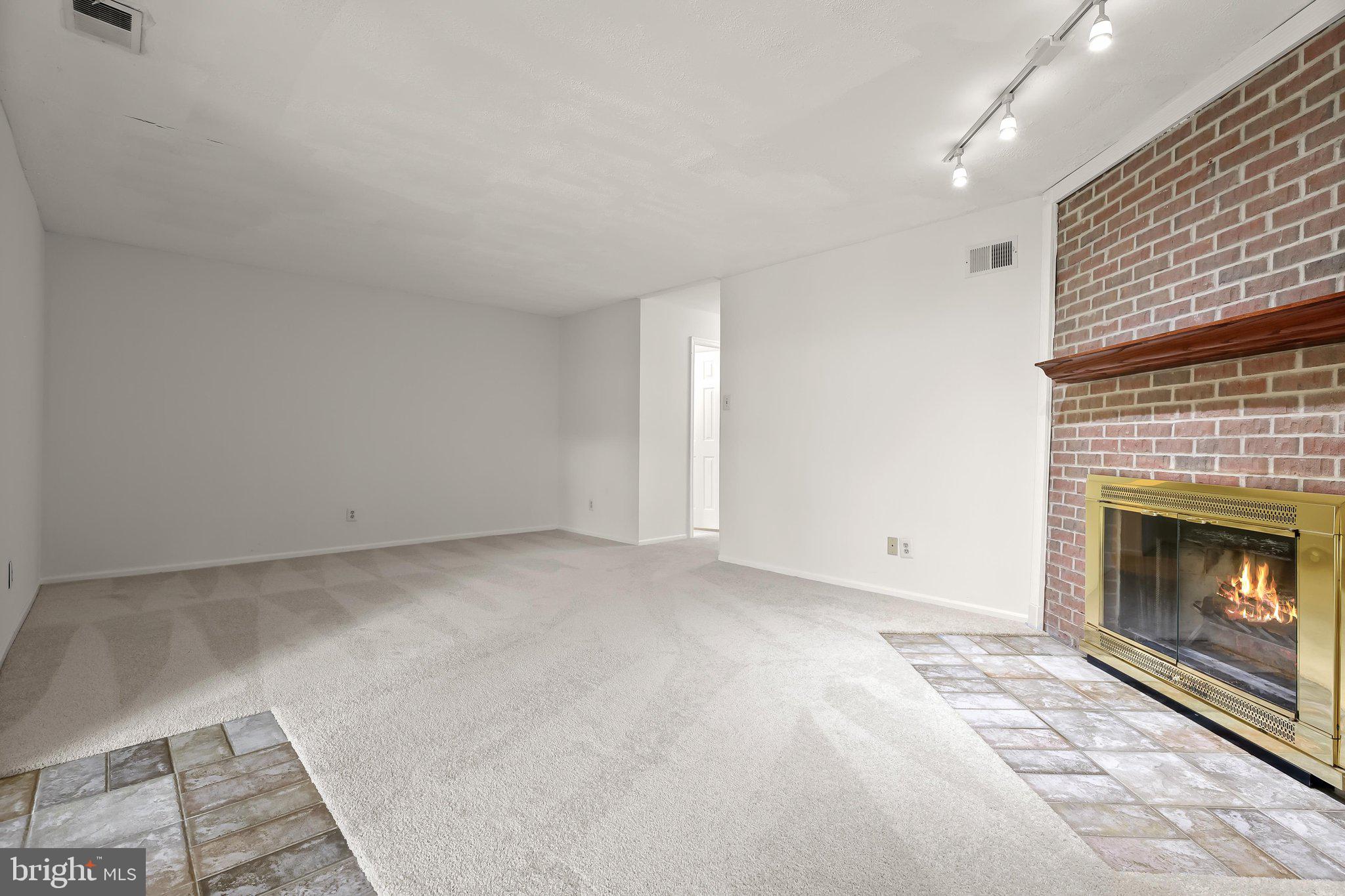 HINES ESTATES - Residential