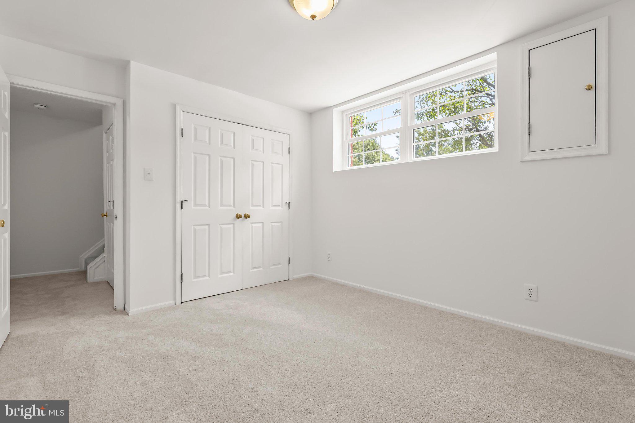 HINES ESTATES - Residential