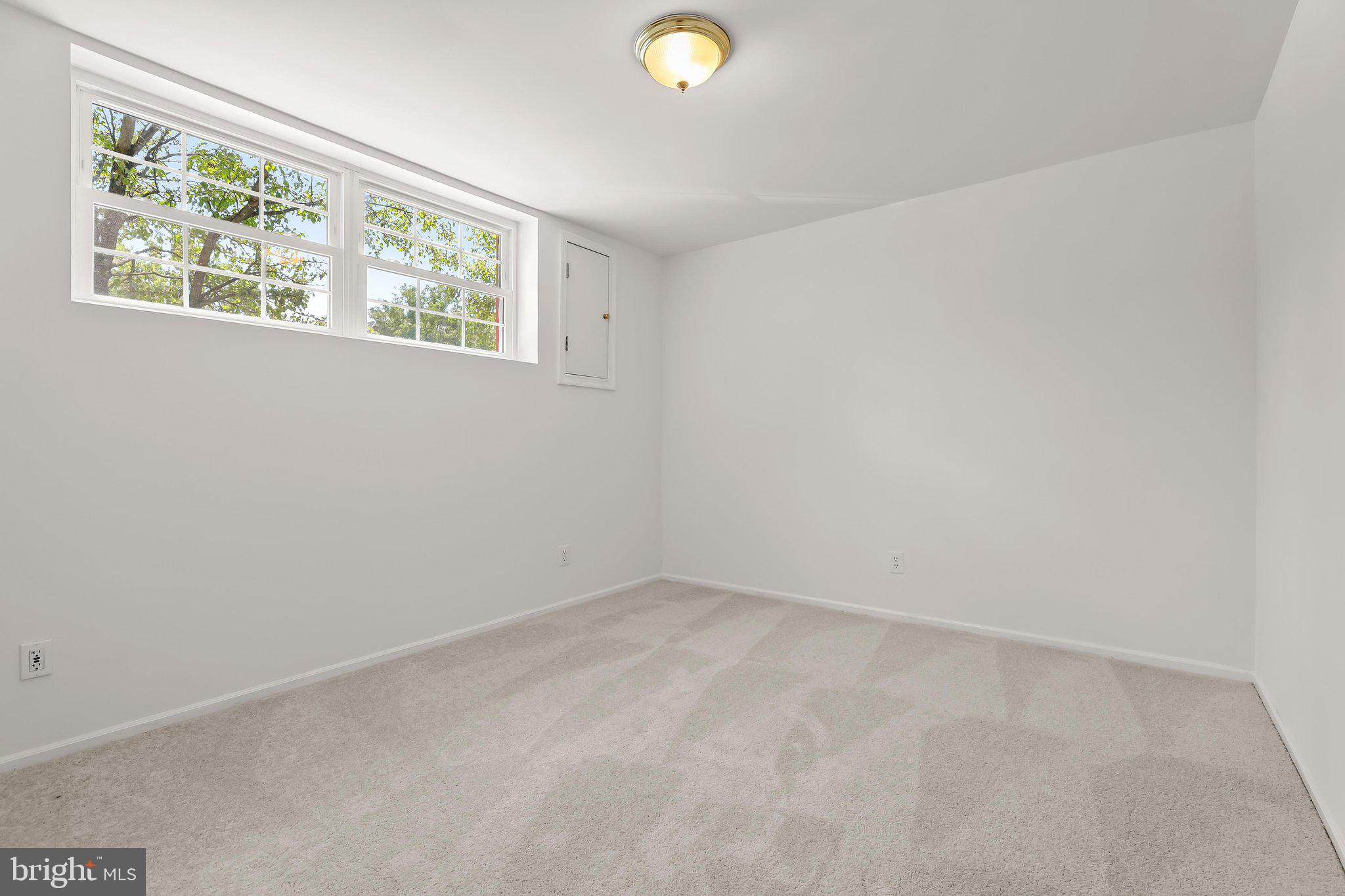 HINES ESTATES - Residential