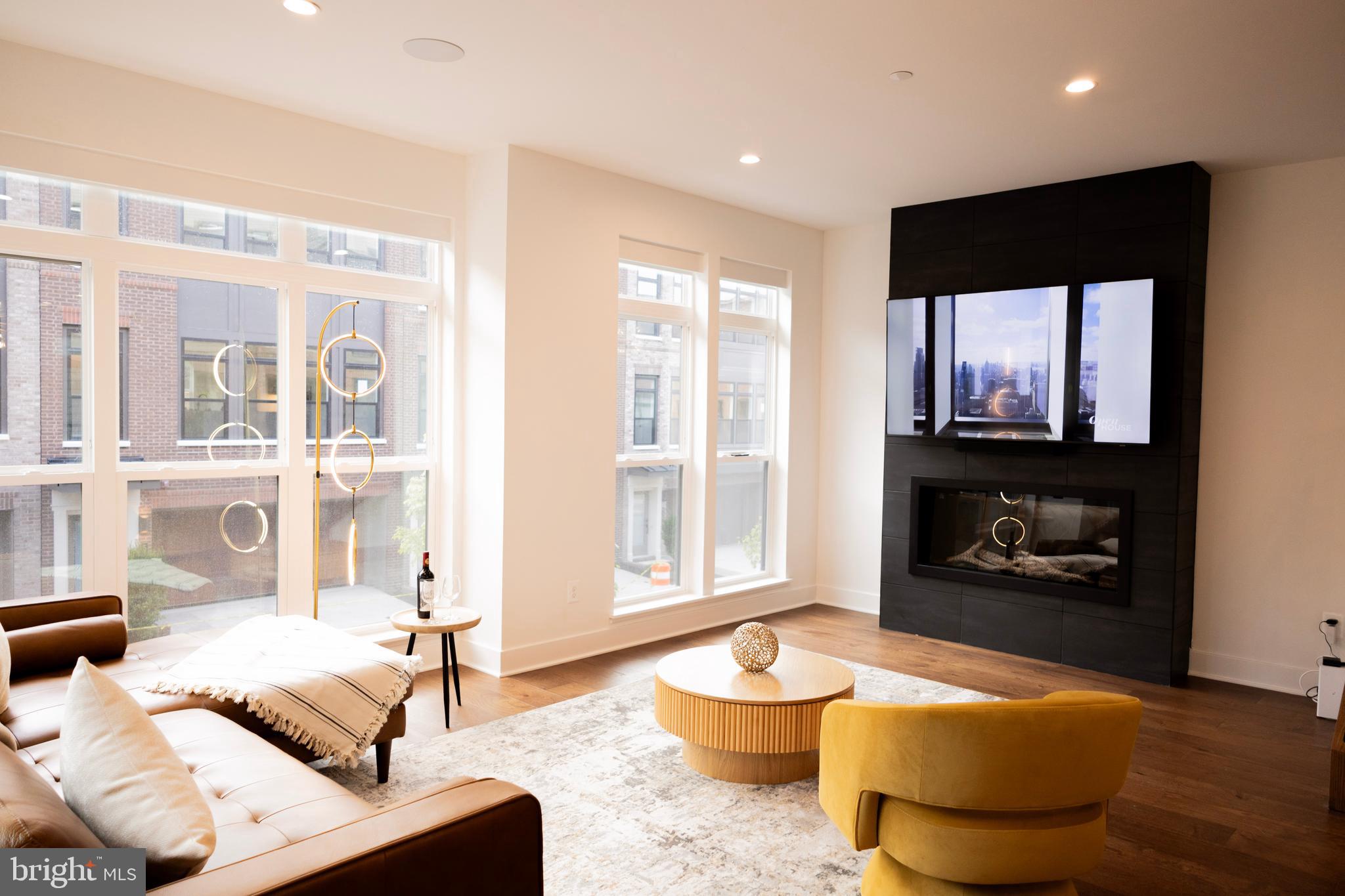 WESTBARD SQUARE - Residential