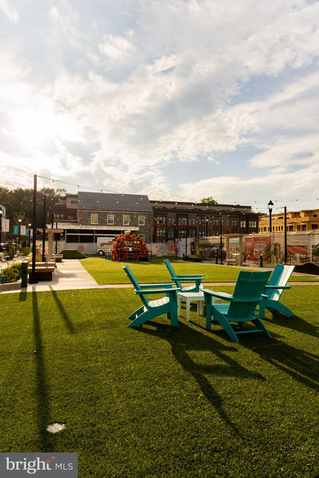 WESTBARD SQUARE - Residential