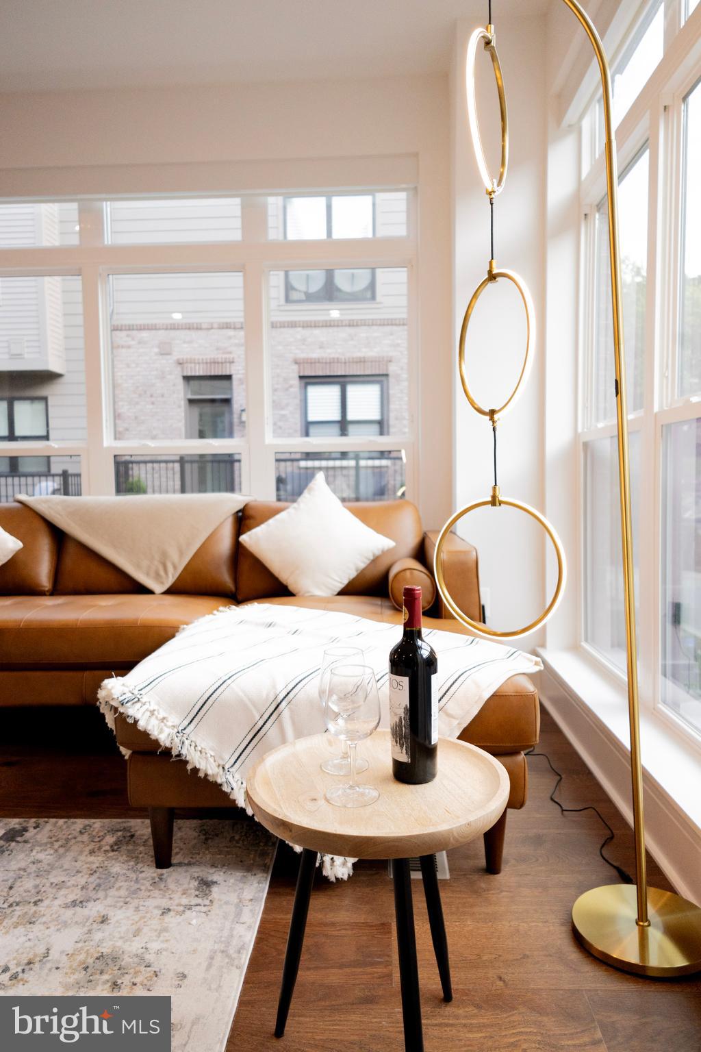 WESTBARD SQUARE - Residential