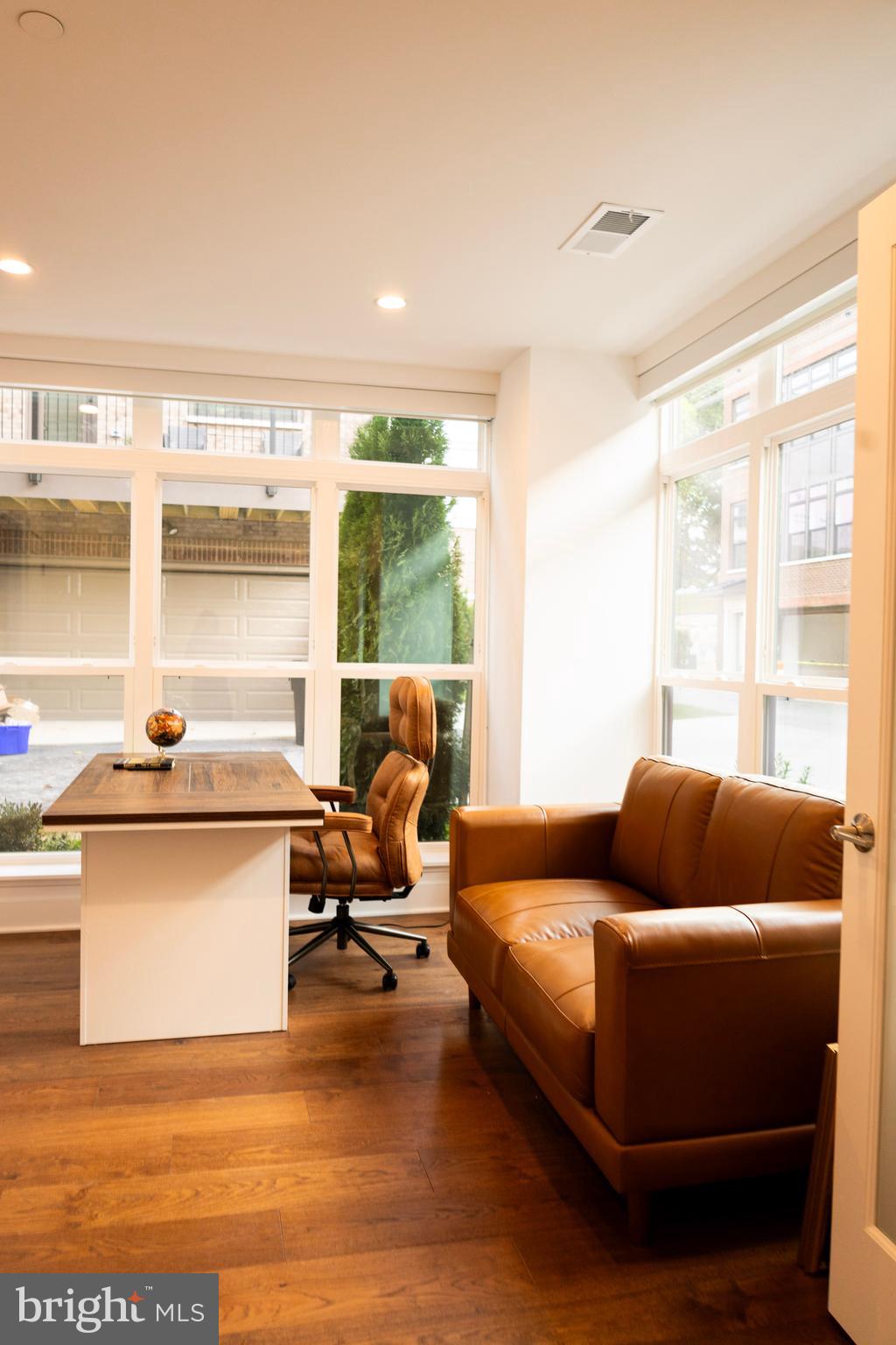WESTBARD SQUARE - Residential