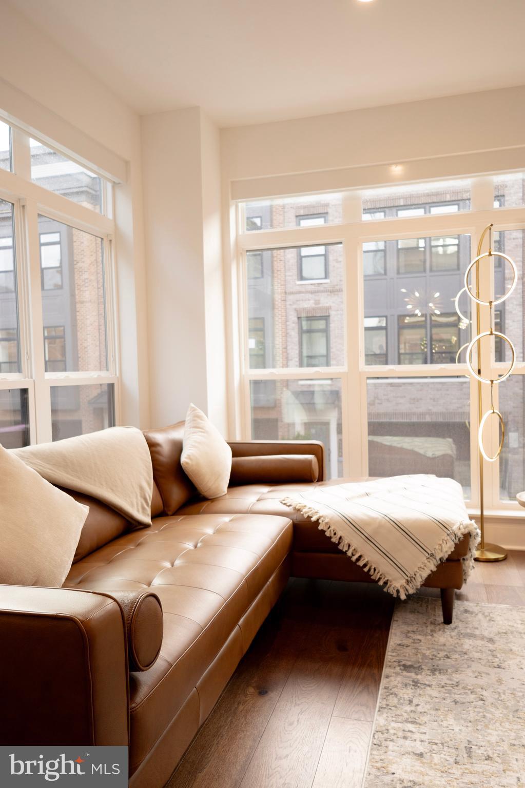 WESTBARD SQUARE - Residential