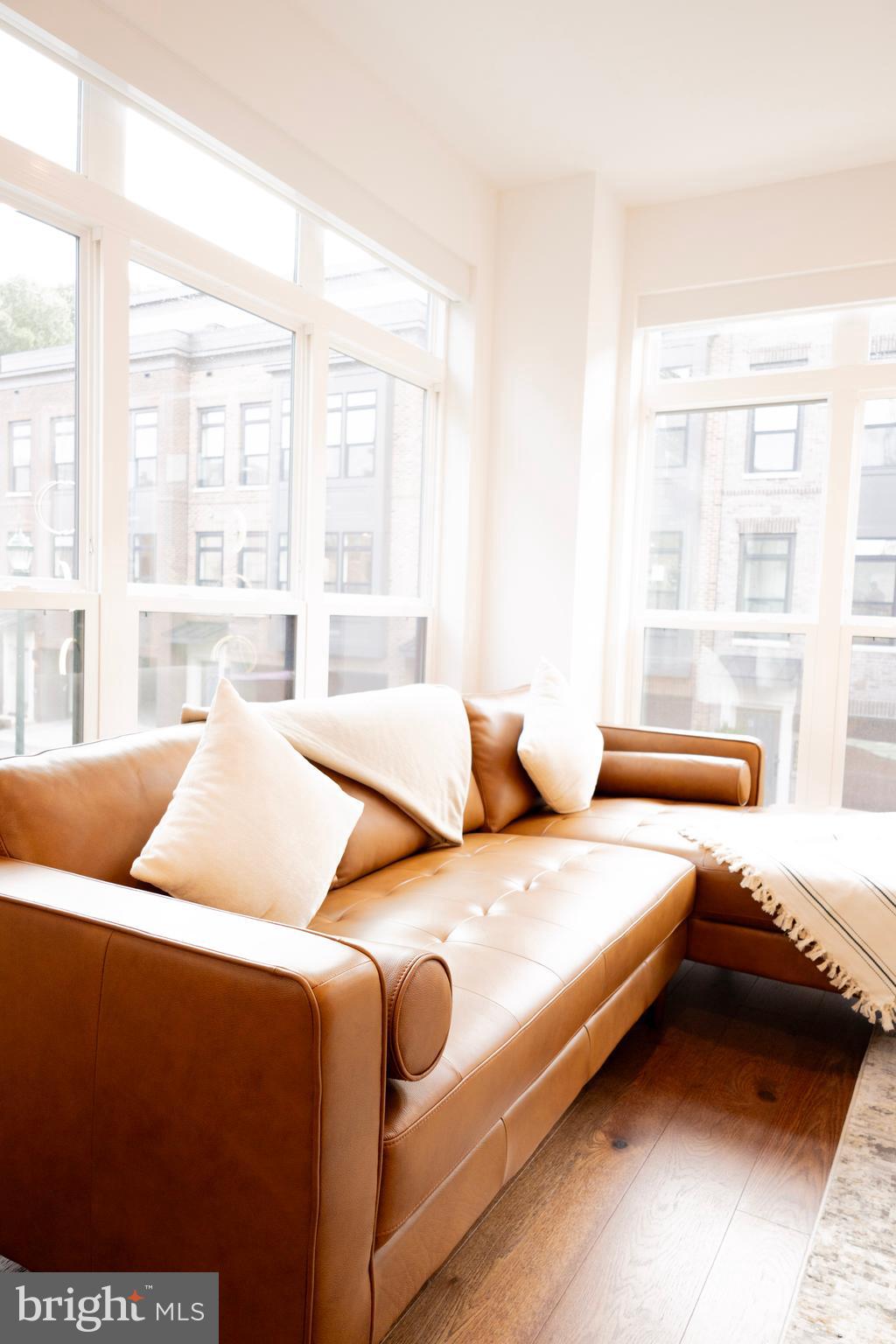 WESTBARD SQUARE - Residential