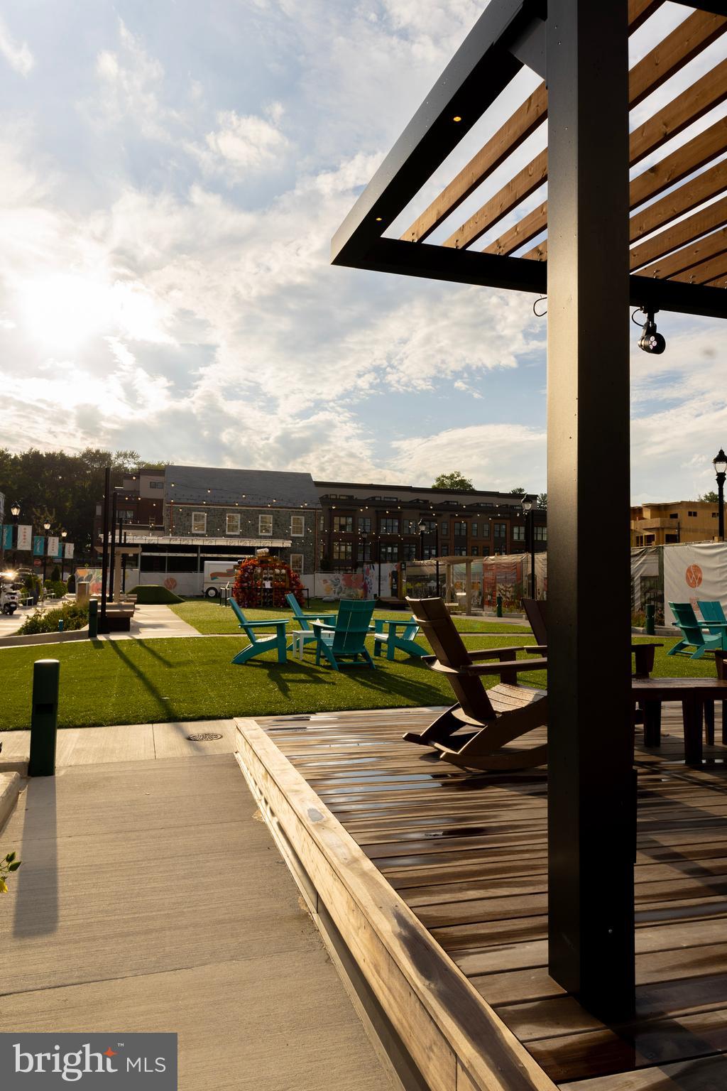 WESTBARD SQUARE - Residential