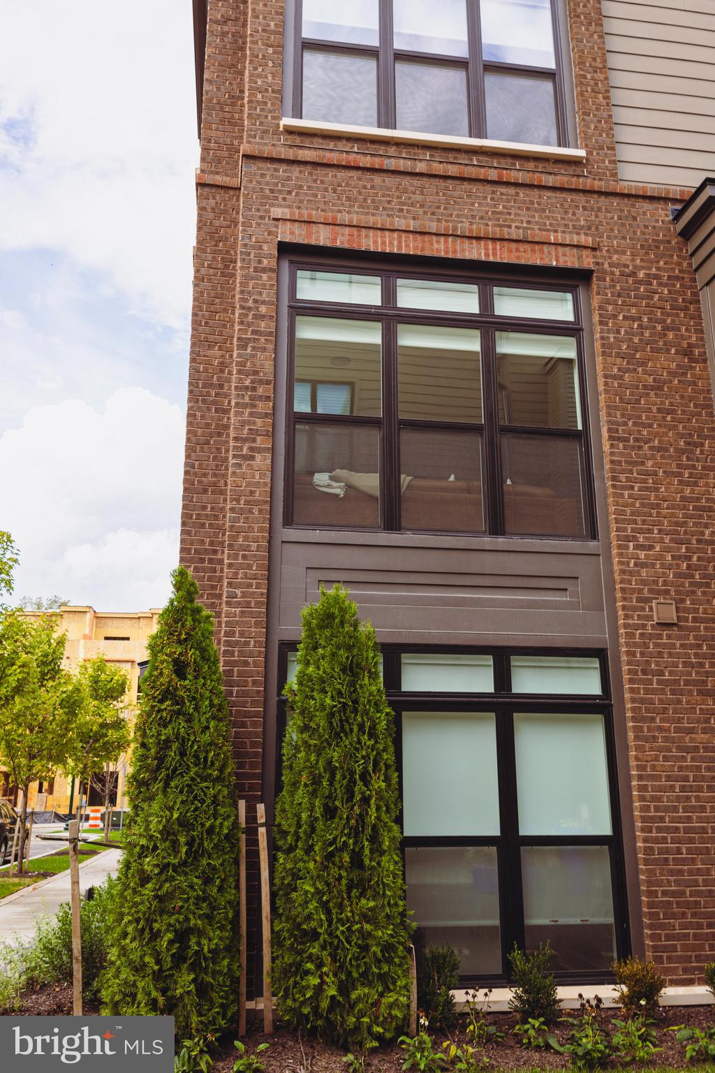 WESTBARD SQUARE - Residential