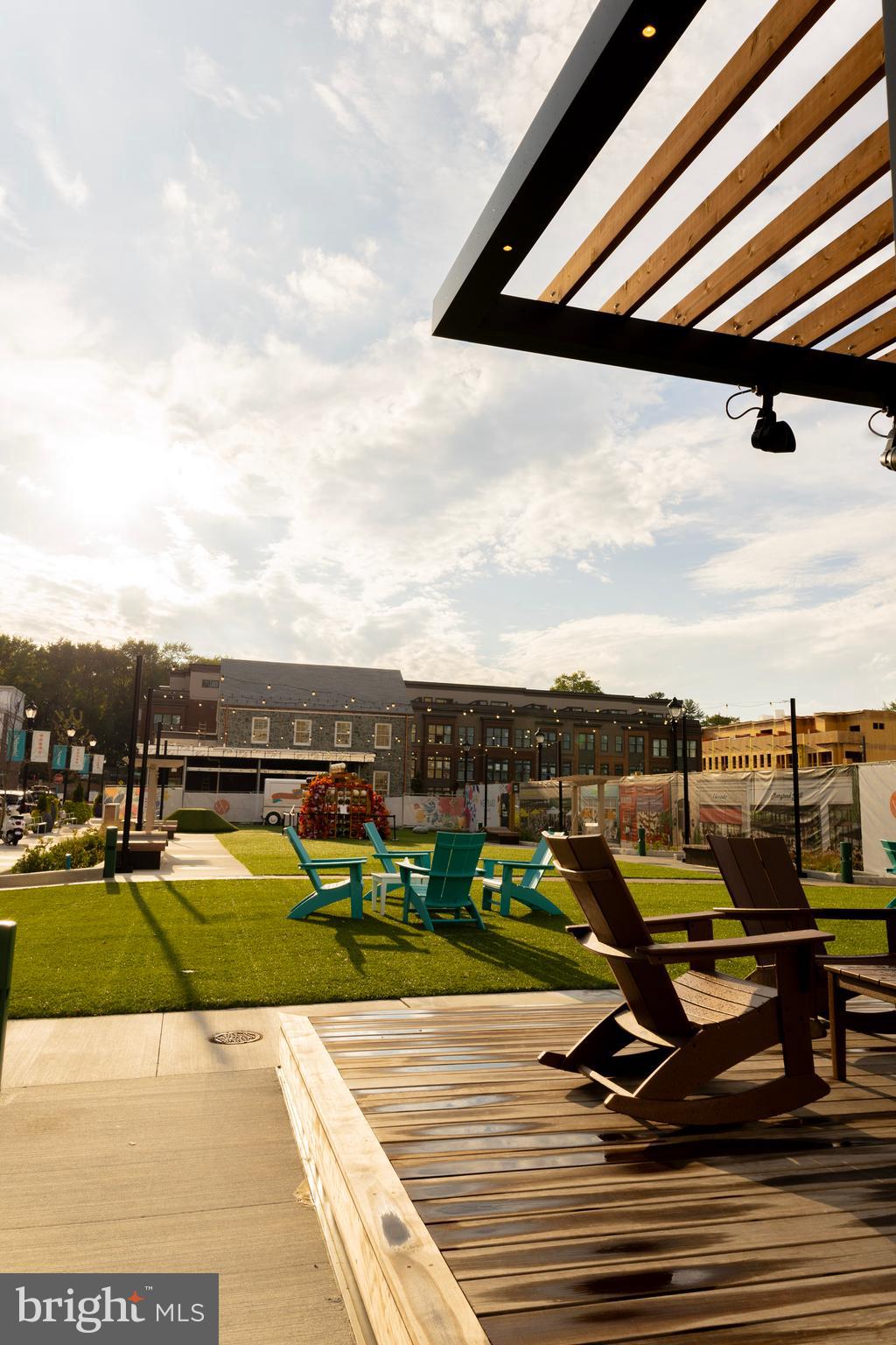 WESTBARD SQUARE - Residential