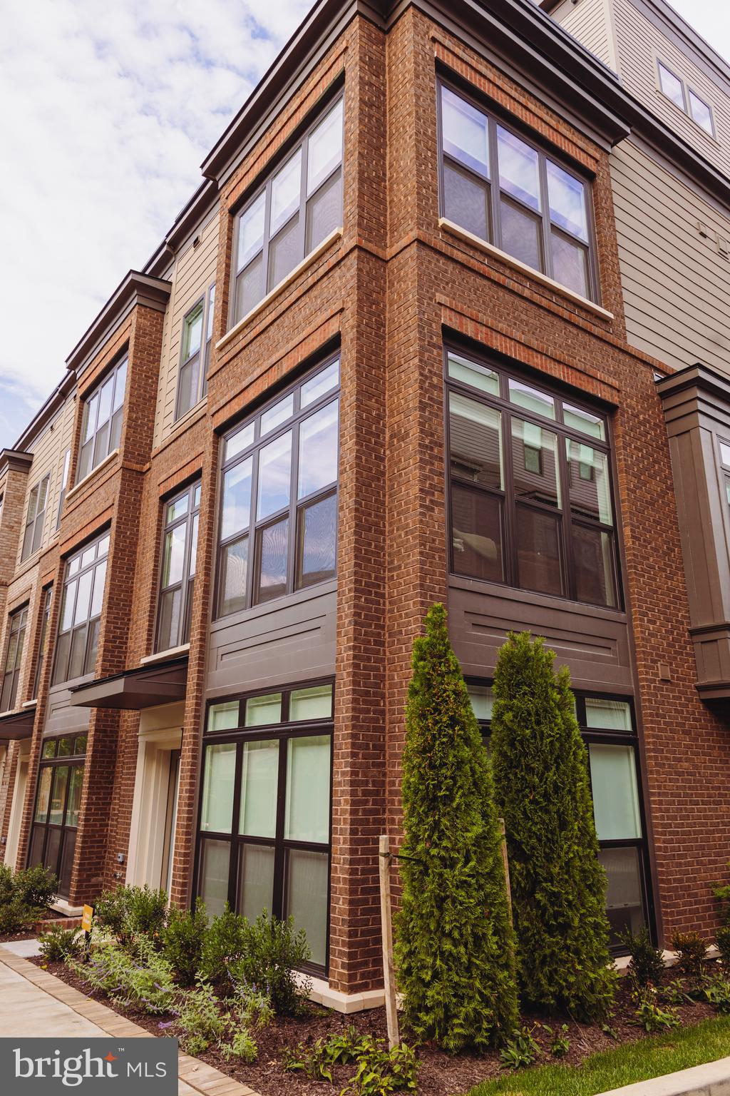 WESTBARD SQUARE - Residential