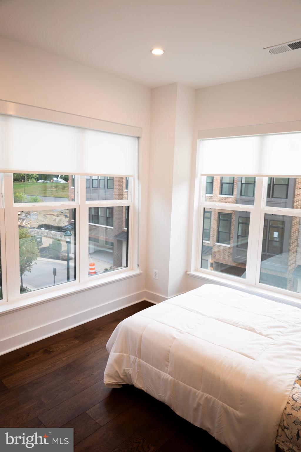 WESTBARD SQUARE - Residential