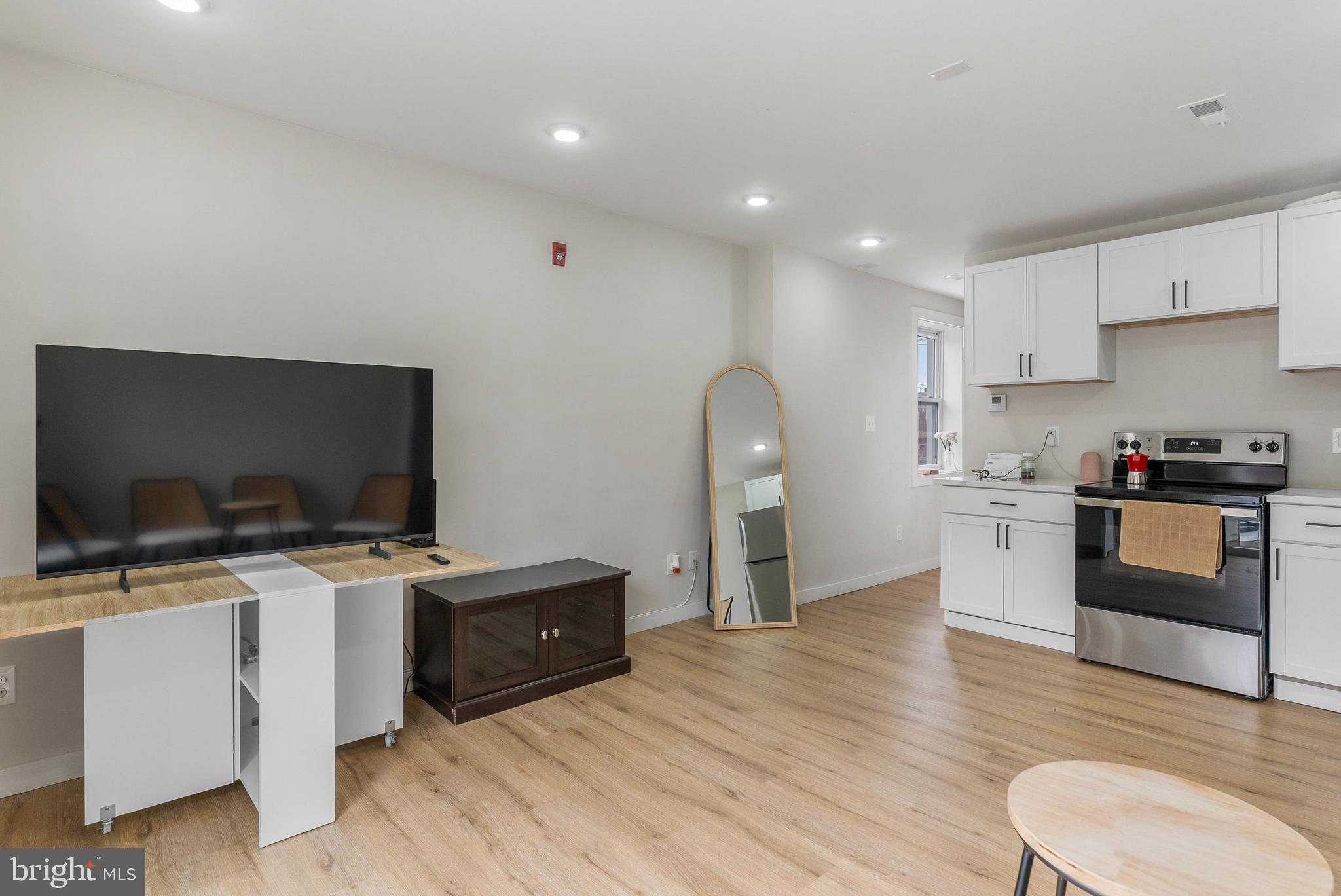 WEST KENSINGTON - Residential Income