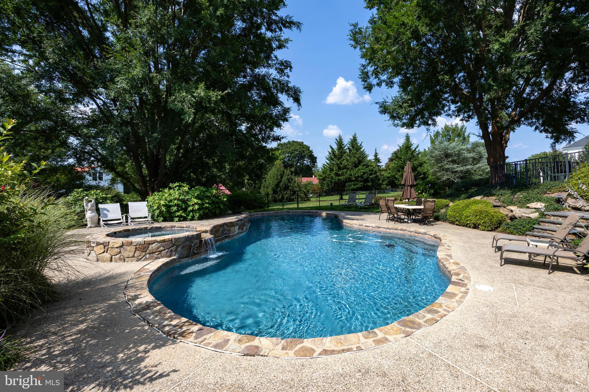 FIELDSTONE FARM - Residential
