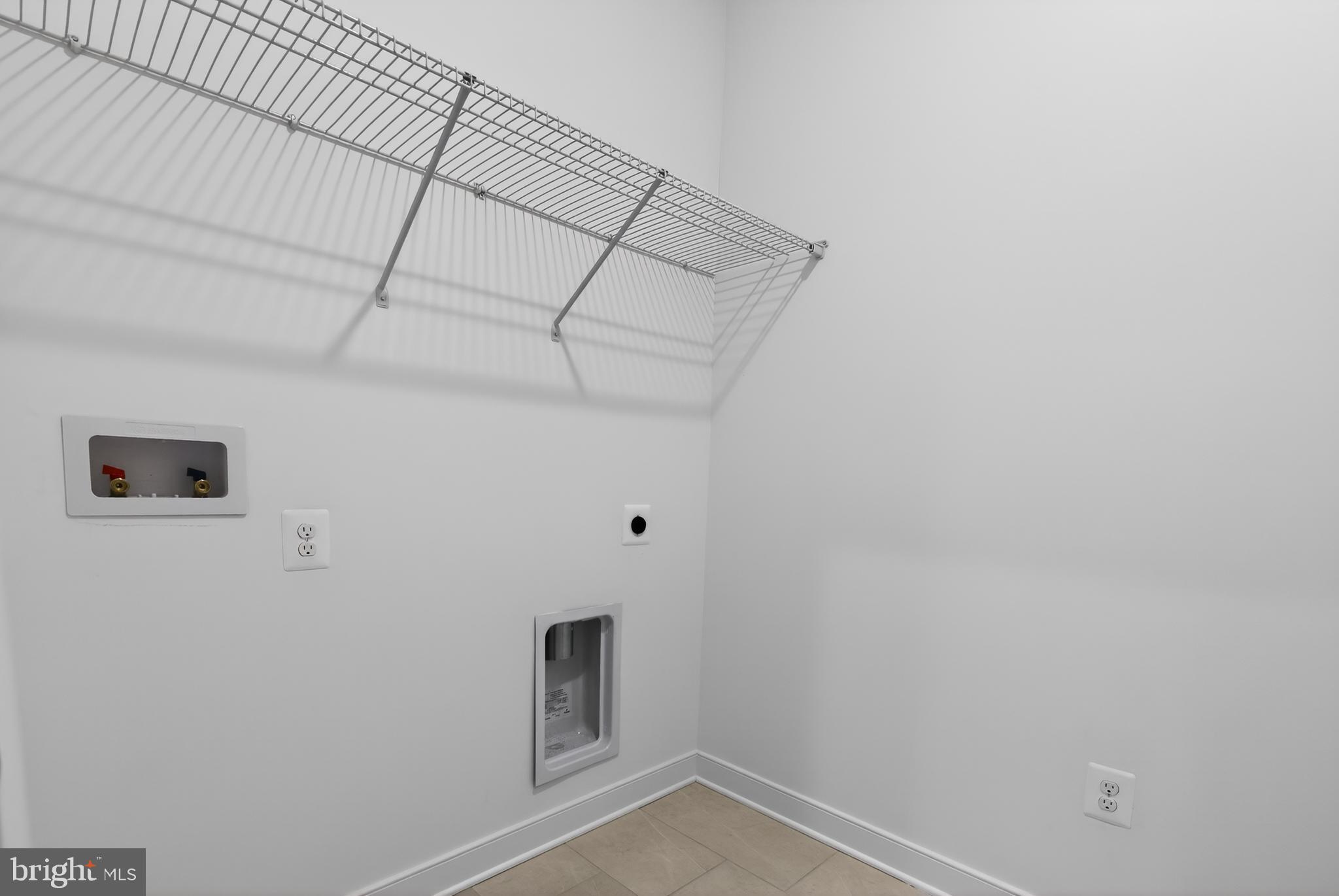 ADMIRAL'S LANDING - Residential