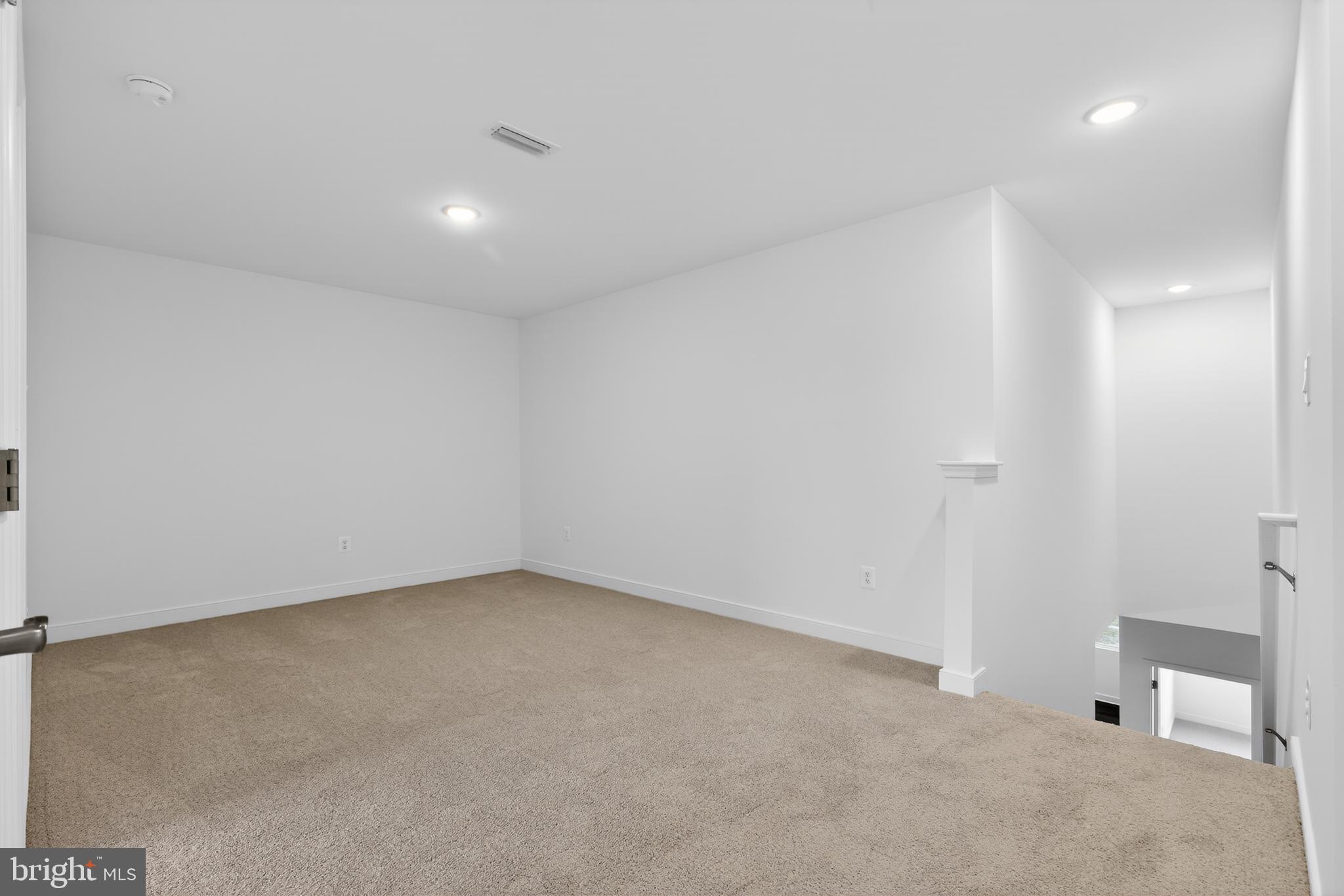 ADMIRAL'S LANDING - Residential