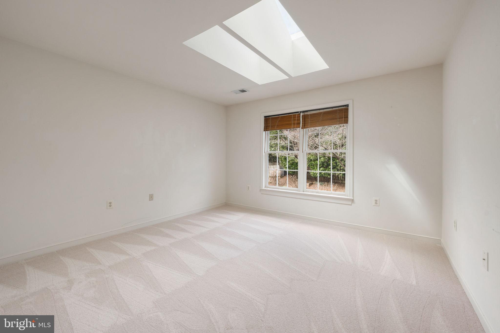 CHESTNUT FARM - Residential