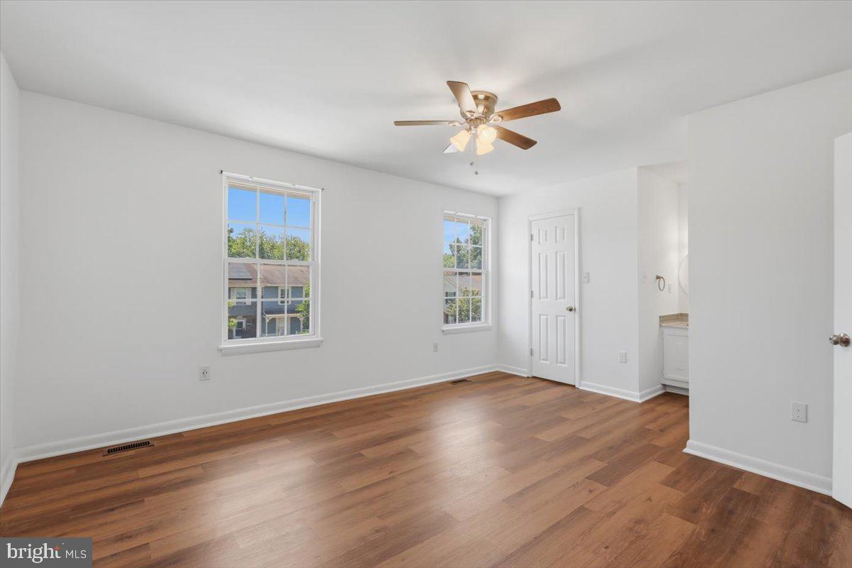WILLIAMSTOWN - Residential
