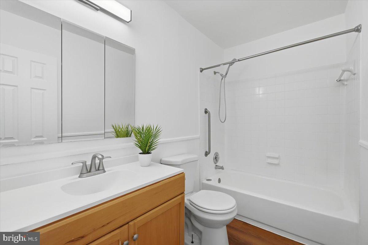 WILLIAMSTOWN - Residential