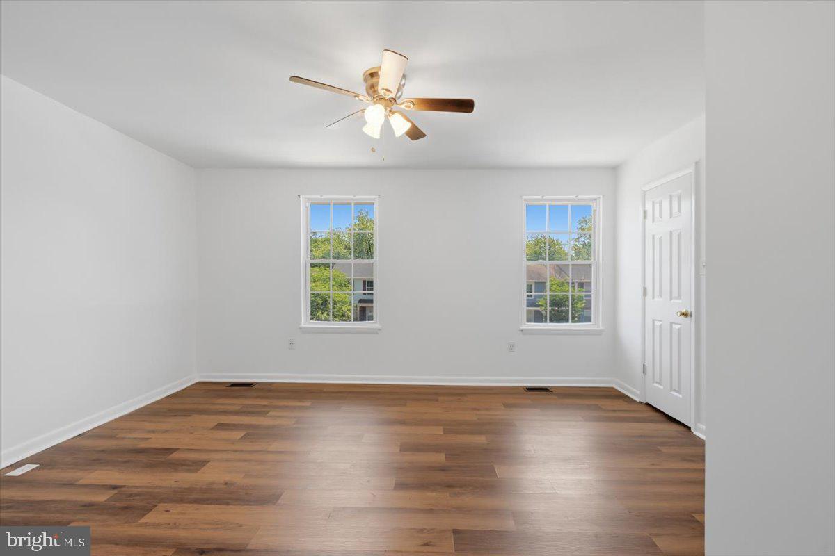 WILLIAMSTOWN - Residential