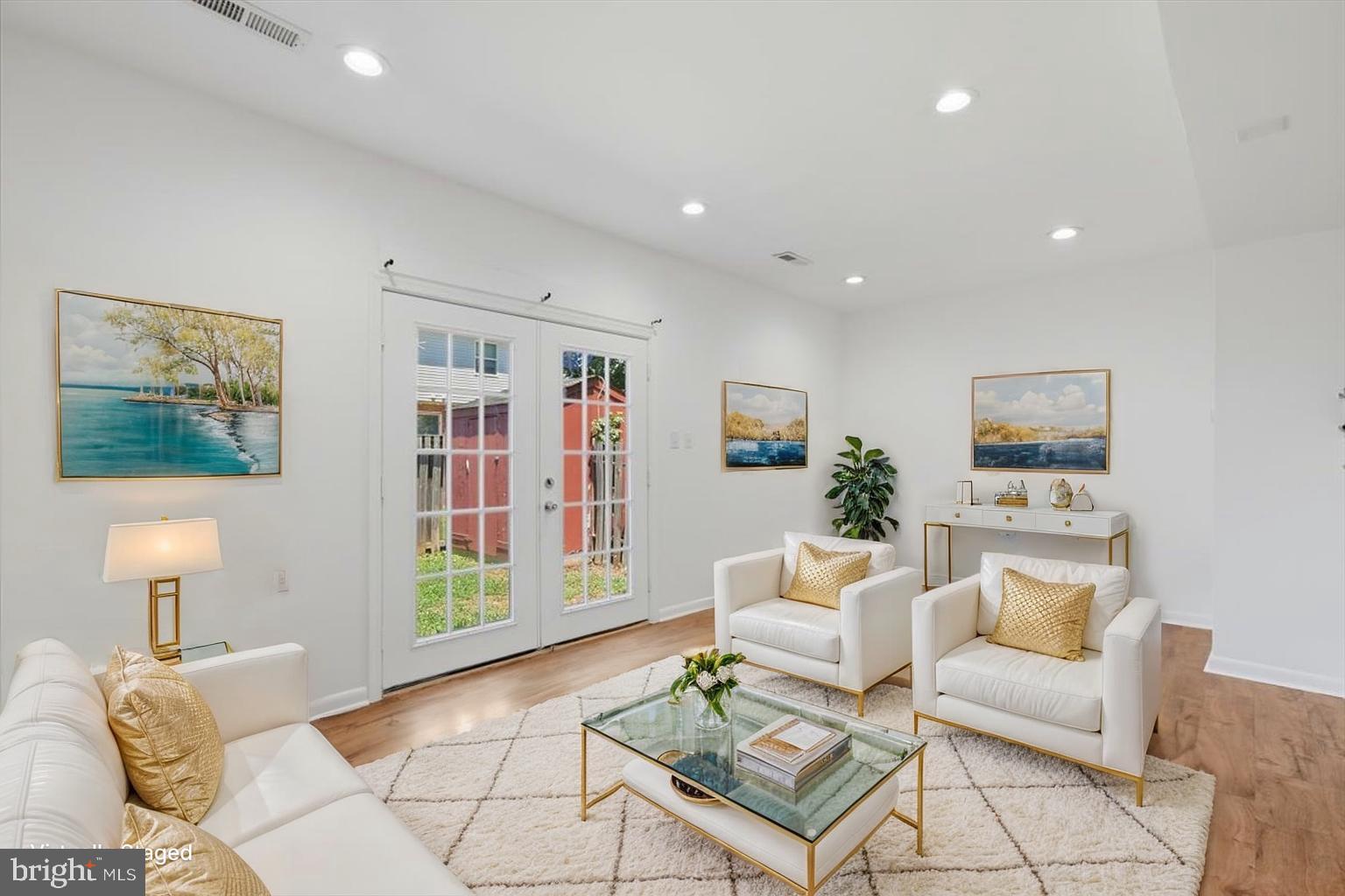 WILLIAMSTOWN - Residential