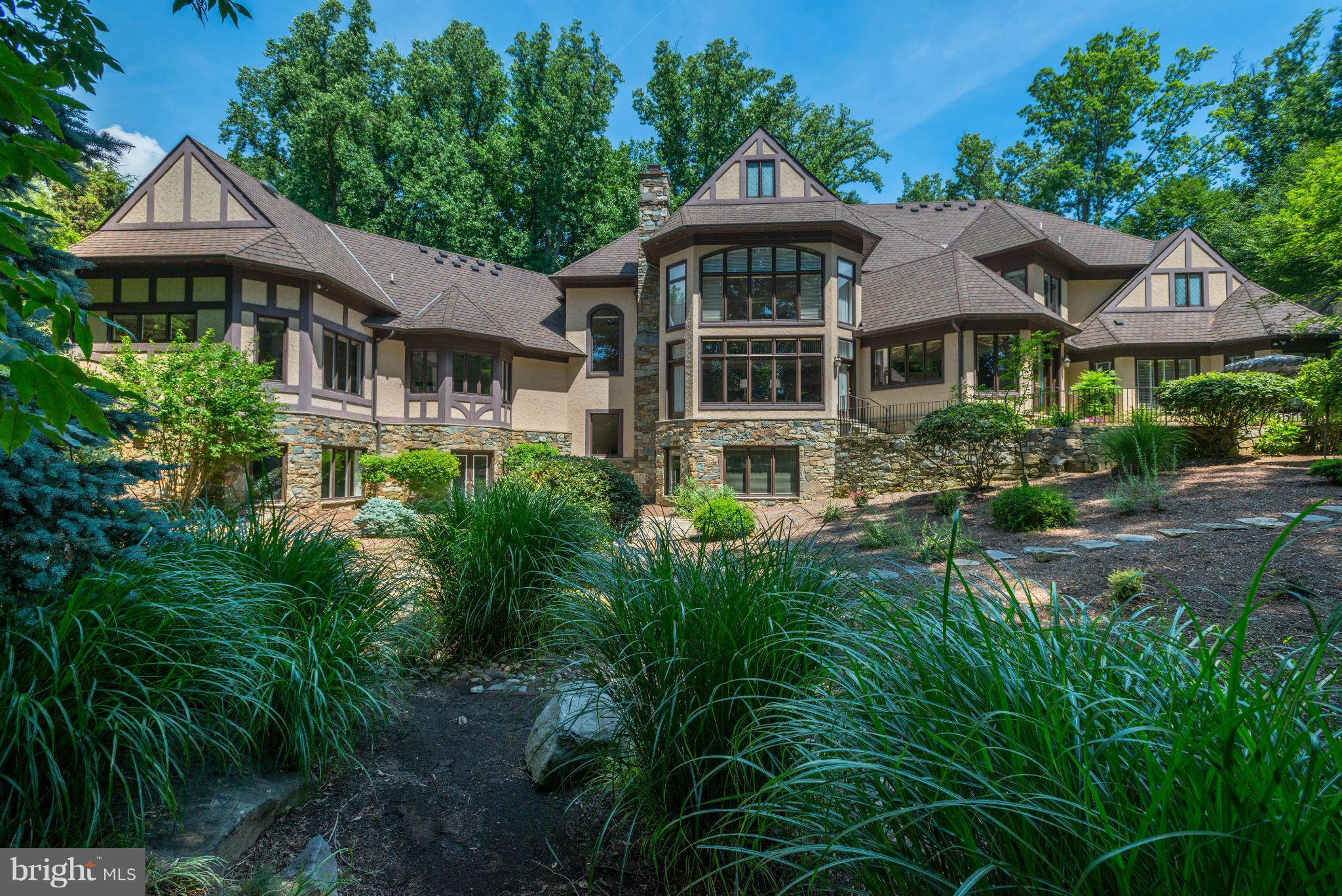 ****House is still listed and can be shown with 24 hours notice.  *** Please call me to show.
