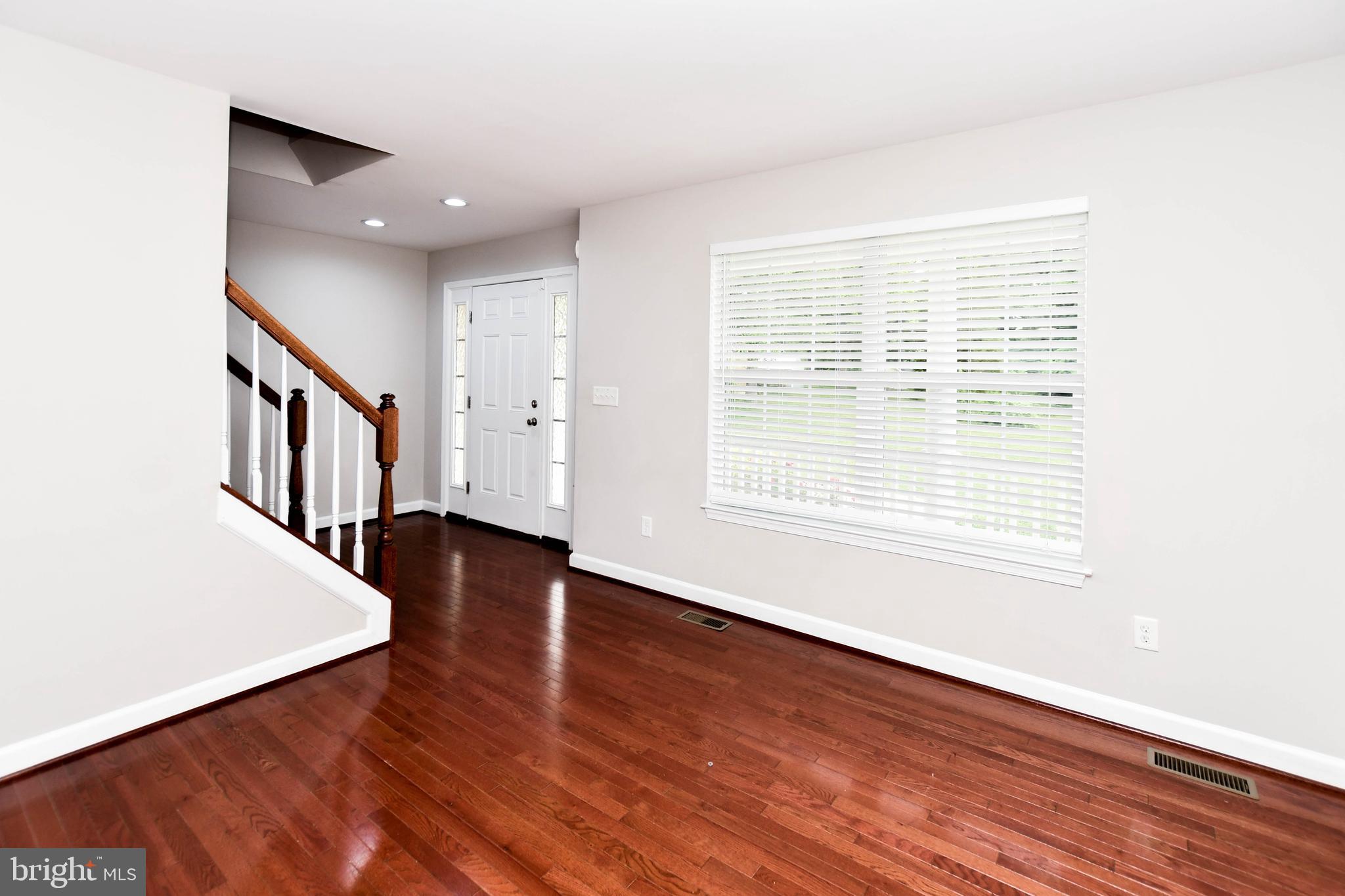 COLONIAL PARK - Residential