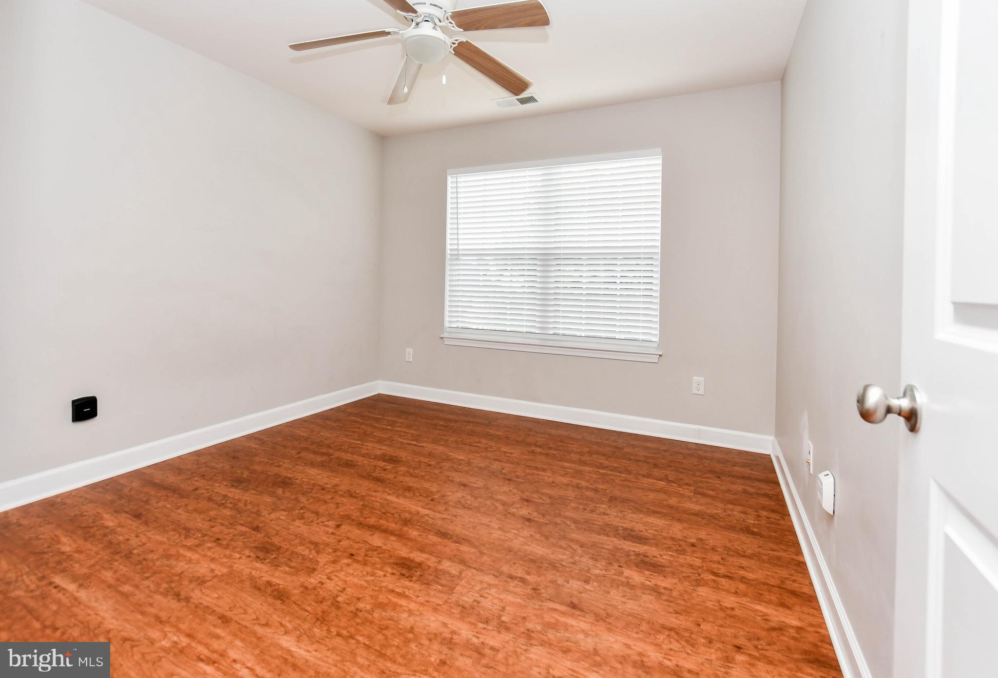 COLONIAL PARK - Residential