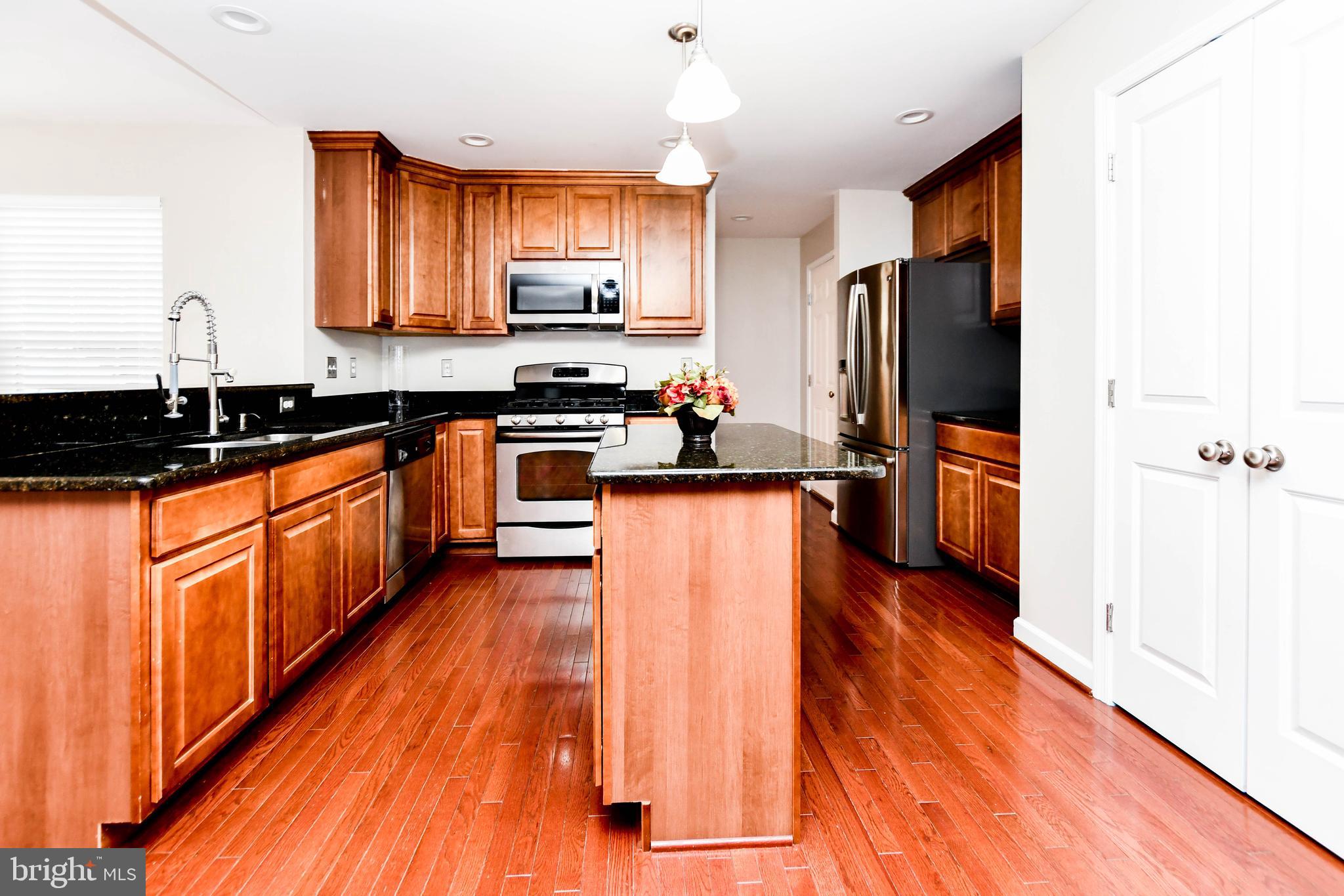 COLONIAL PARK - Residential