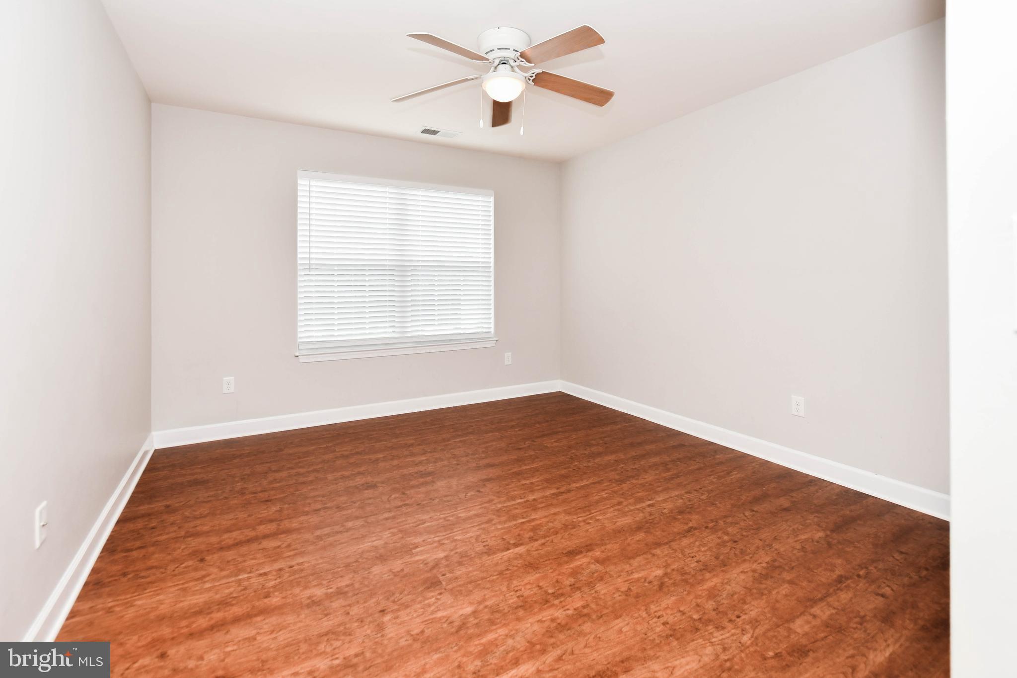 COLONIAL PARK - Residential