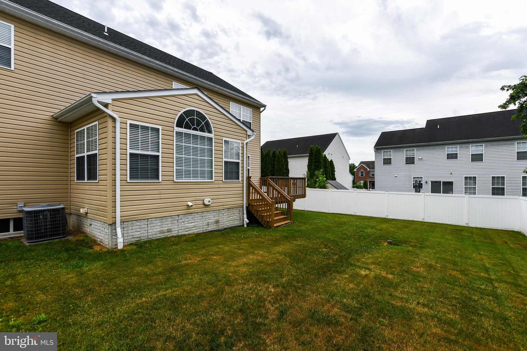 COLONIAL PARK - Residential
