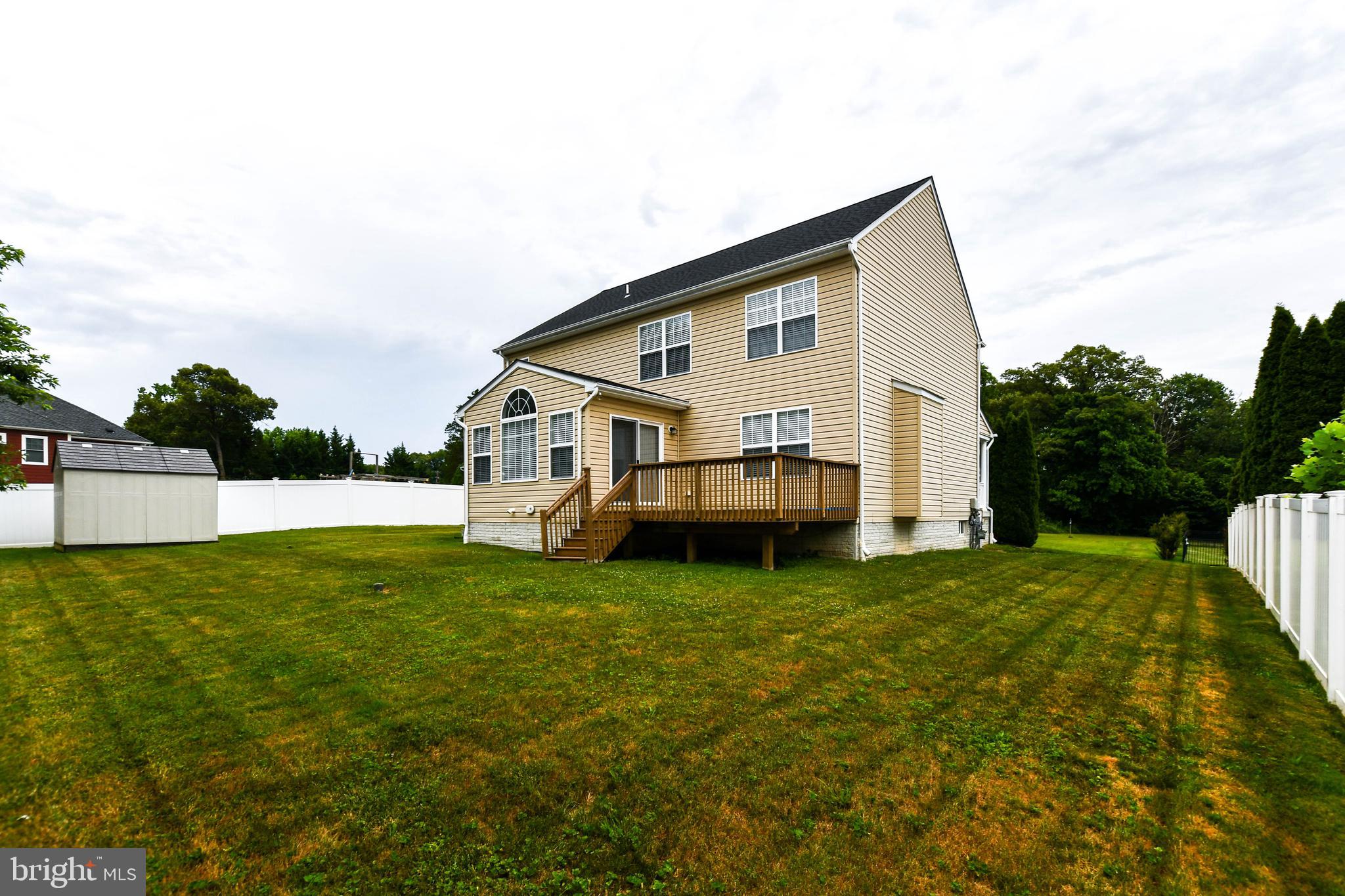 COLONIAL PARK - Residential