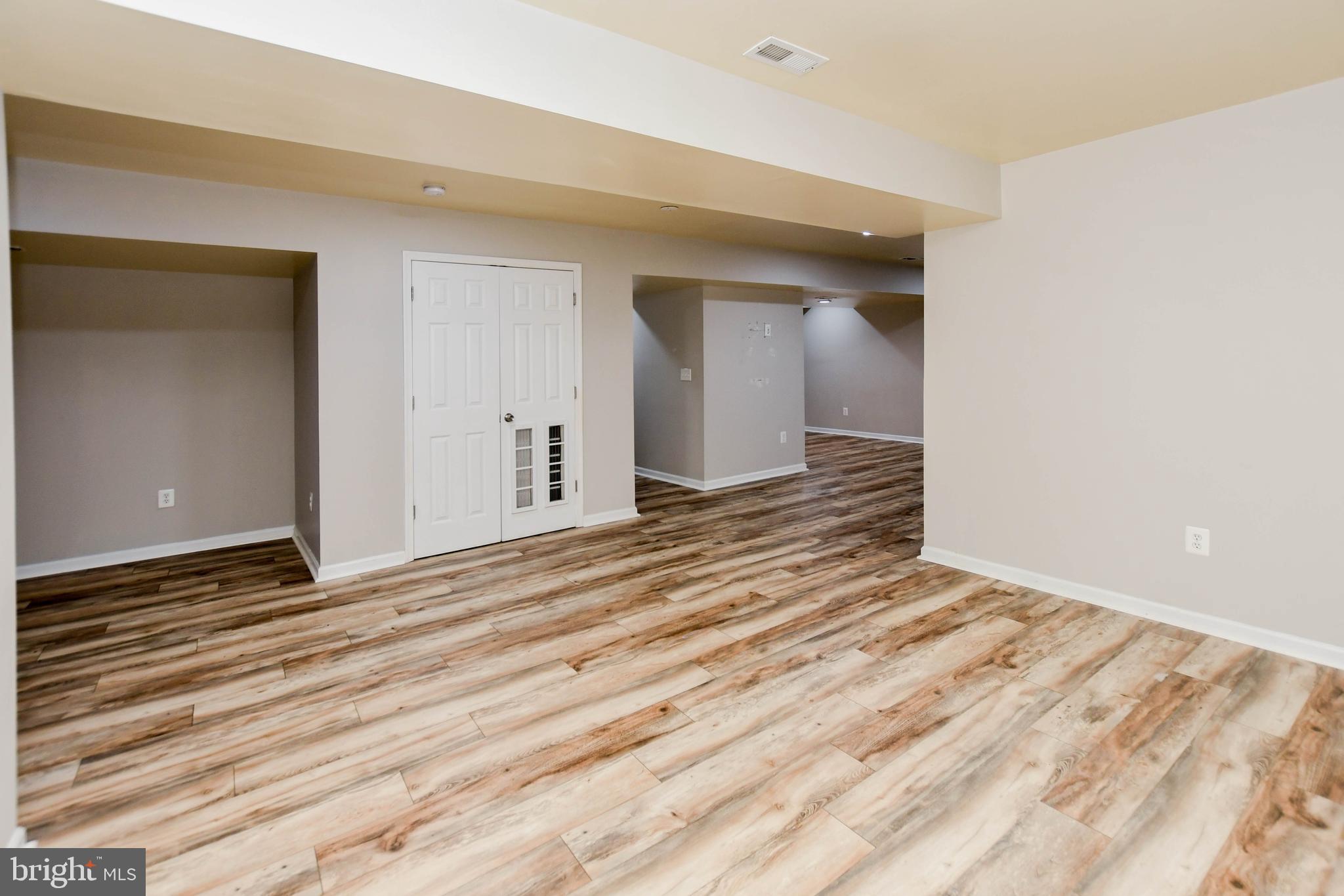 COLONIAL PARK - Residential