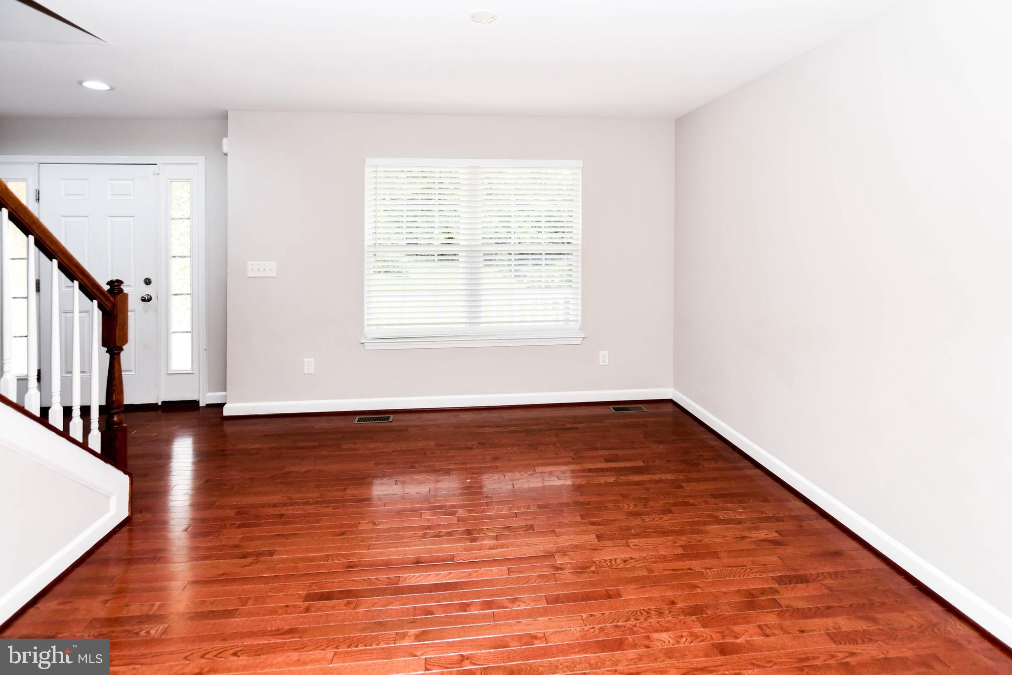COLONIAL PARK - Residential