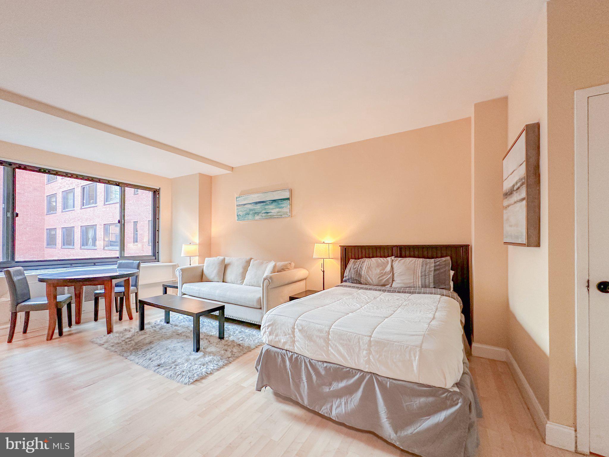 RIVER PLACE EAST - Residential