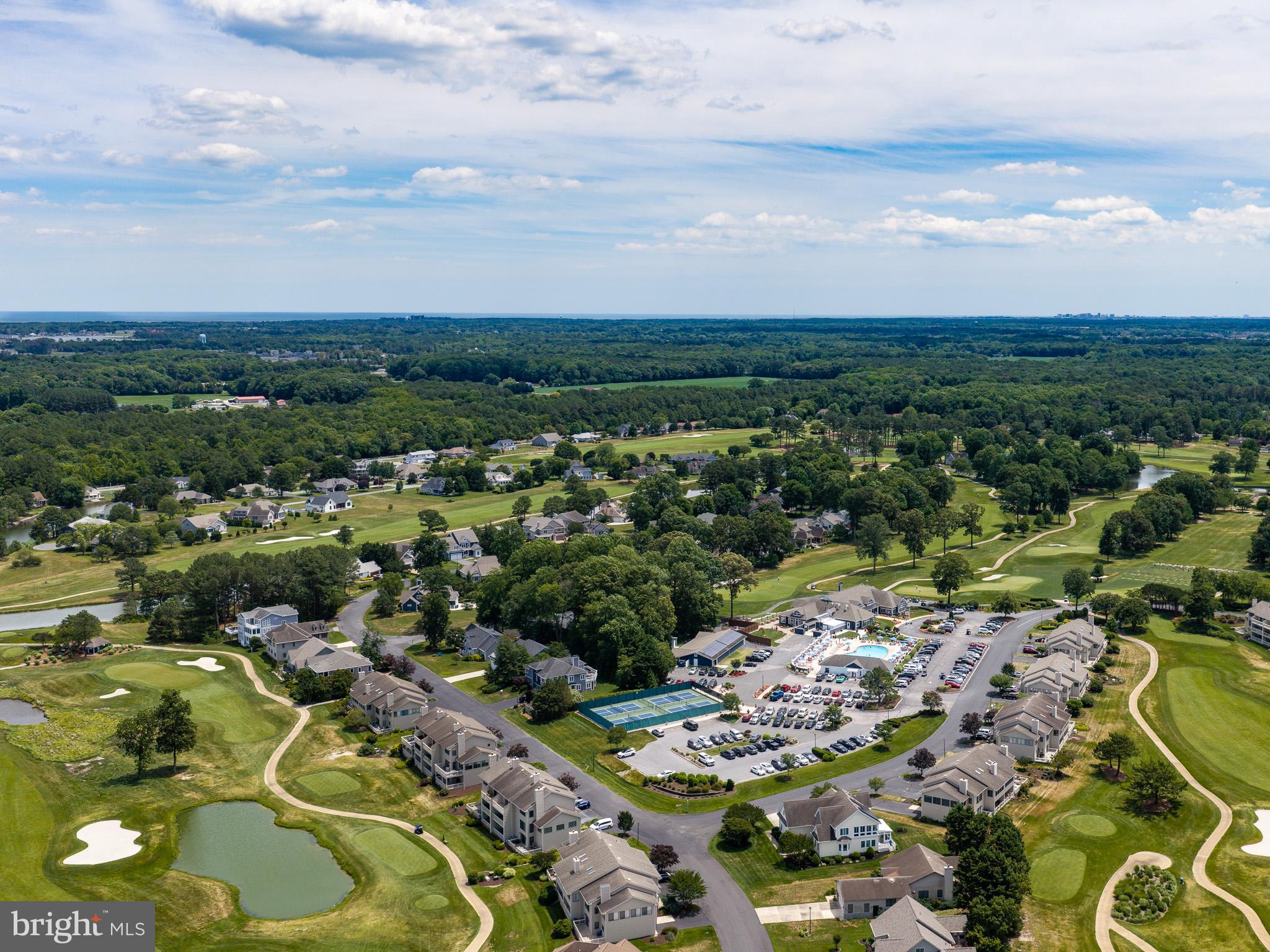 BAY COLONY - Residential
