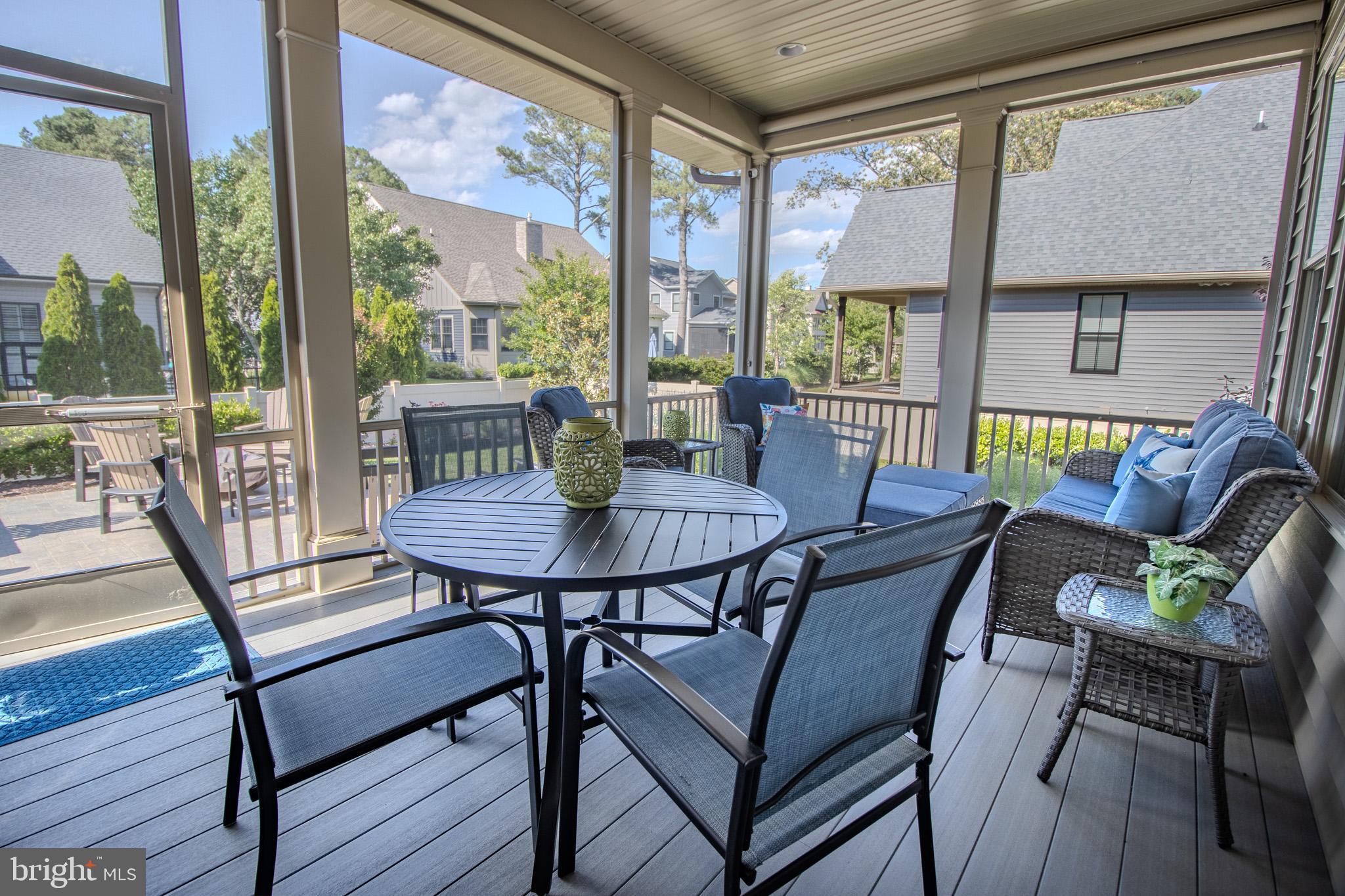 BAY COLONY - Residential