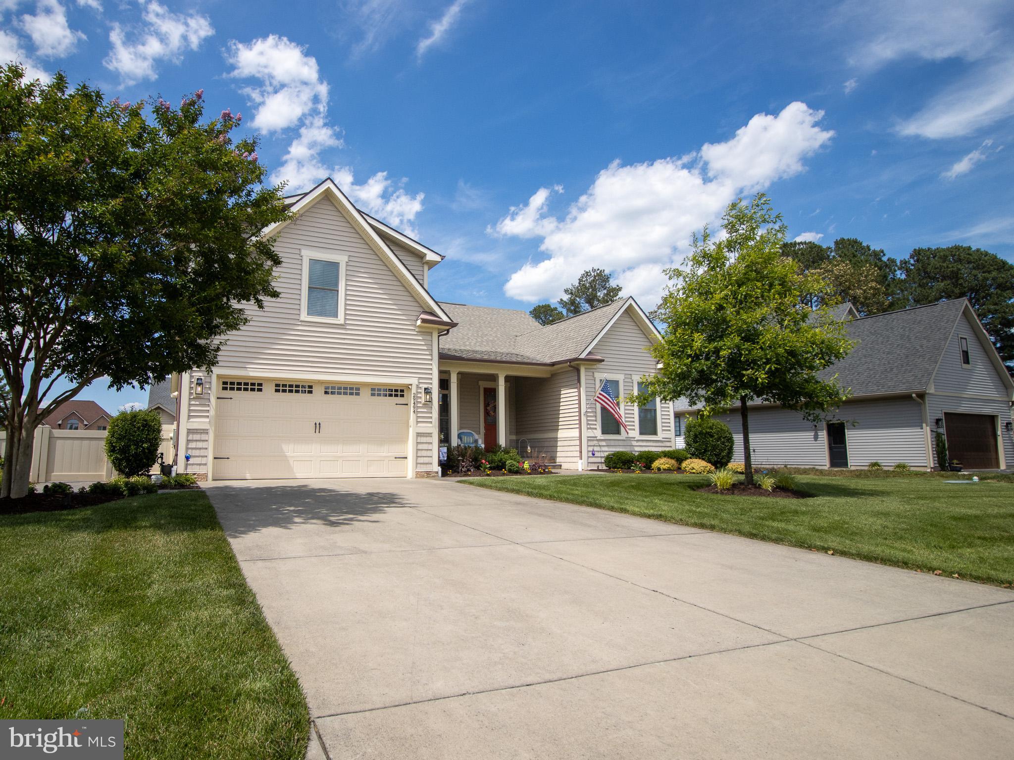 BAY COLONY - Residential