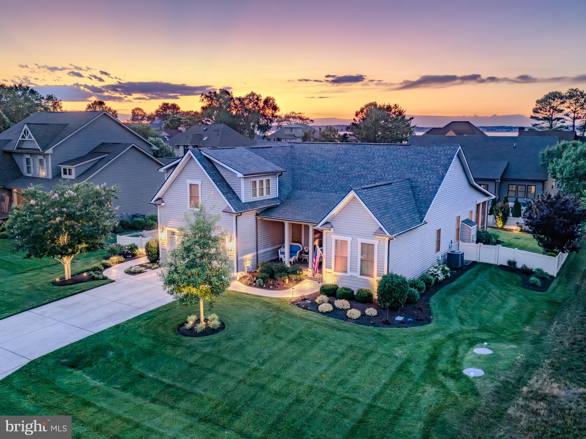 BAY COLONY - Residential